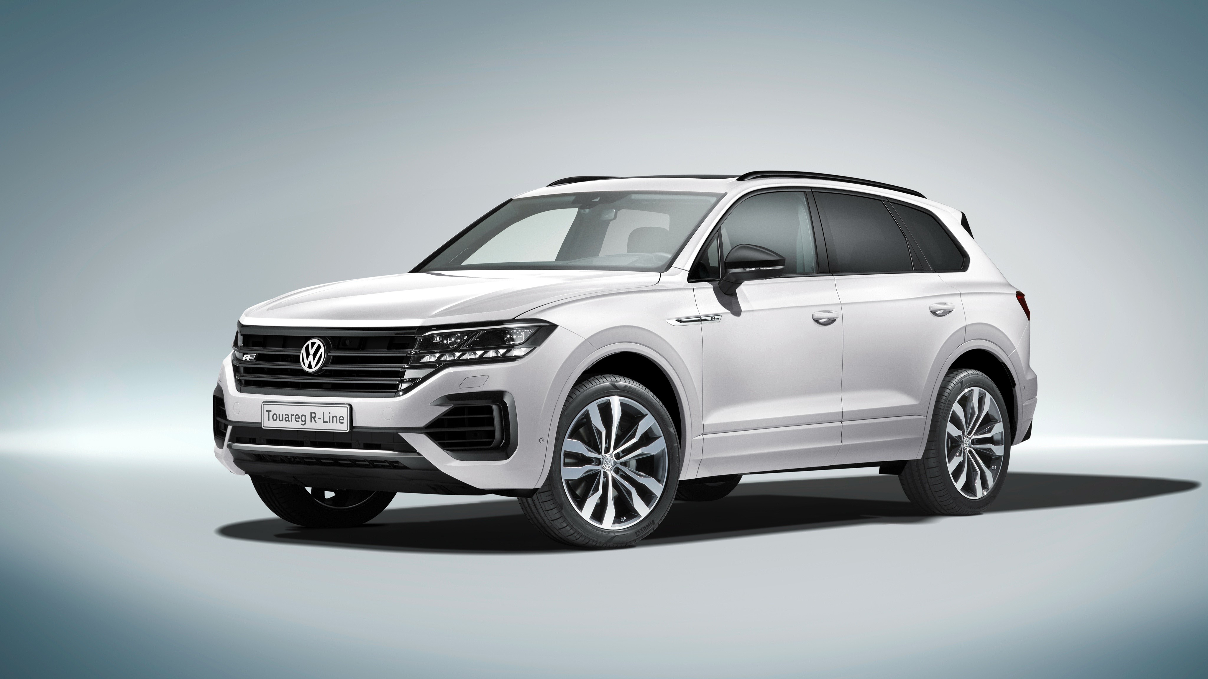 4K Volkswagen Touareg 2018 R-Line White HD Wallpaper