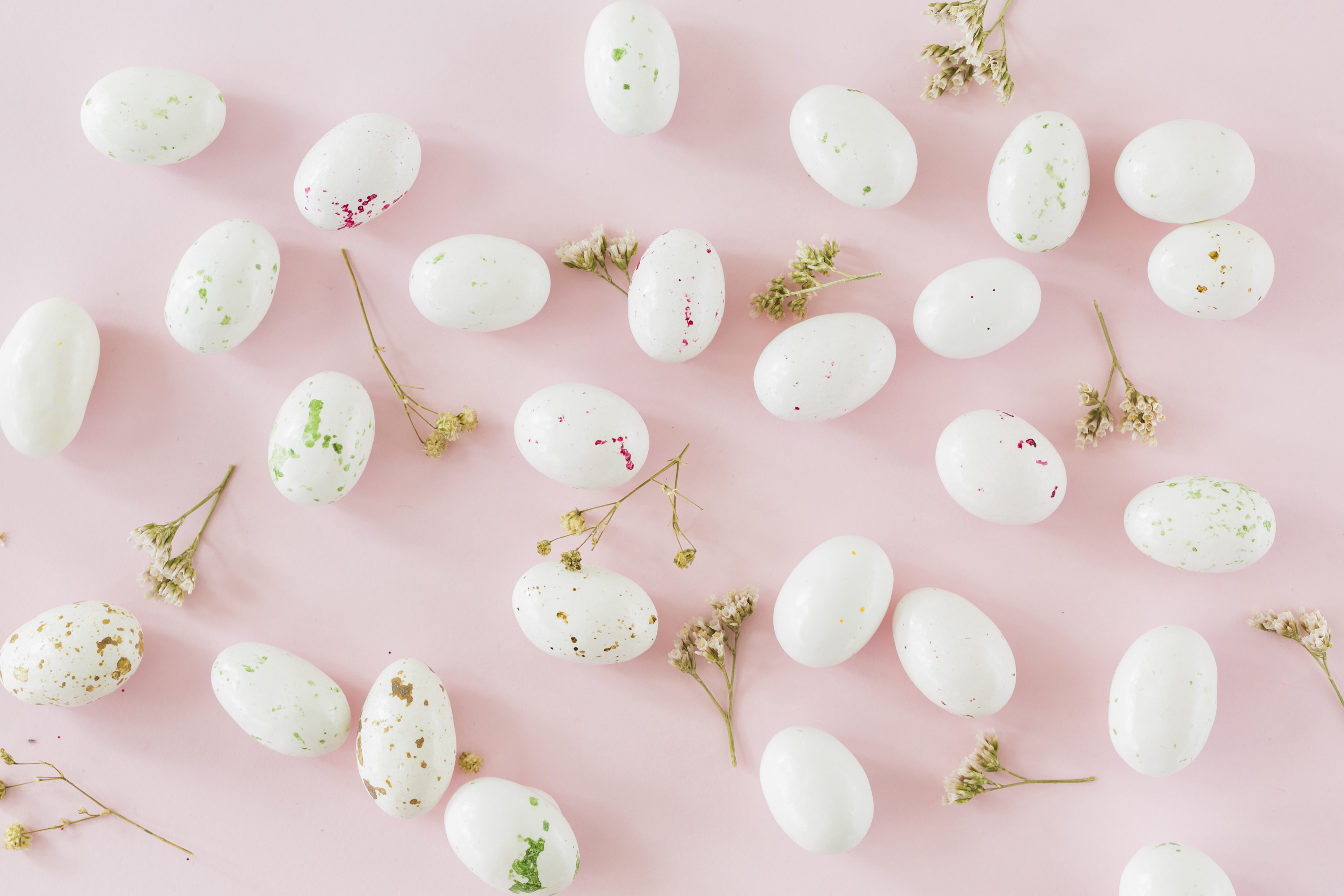 Easter Eggs on Pink Background HD Wallpaper