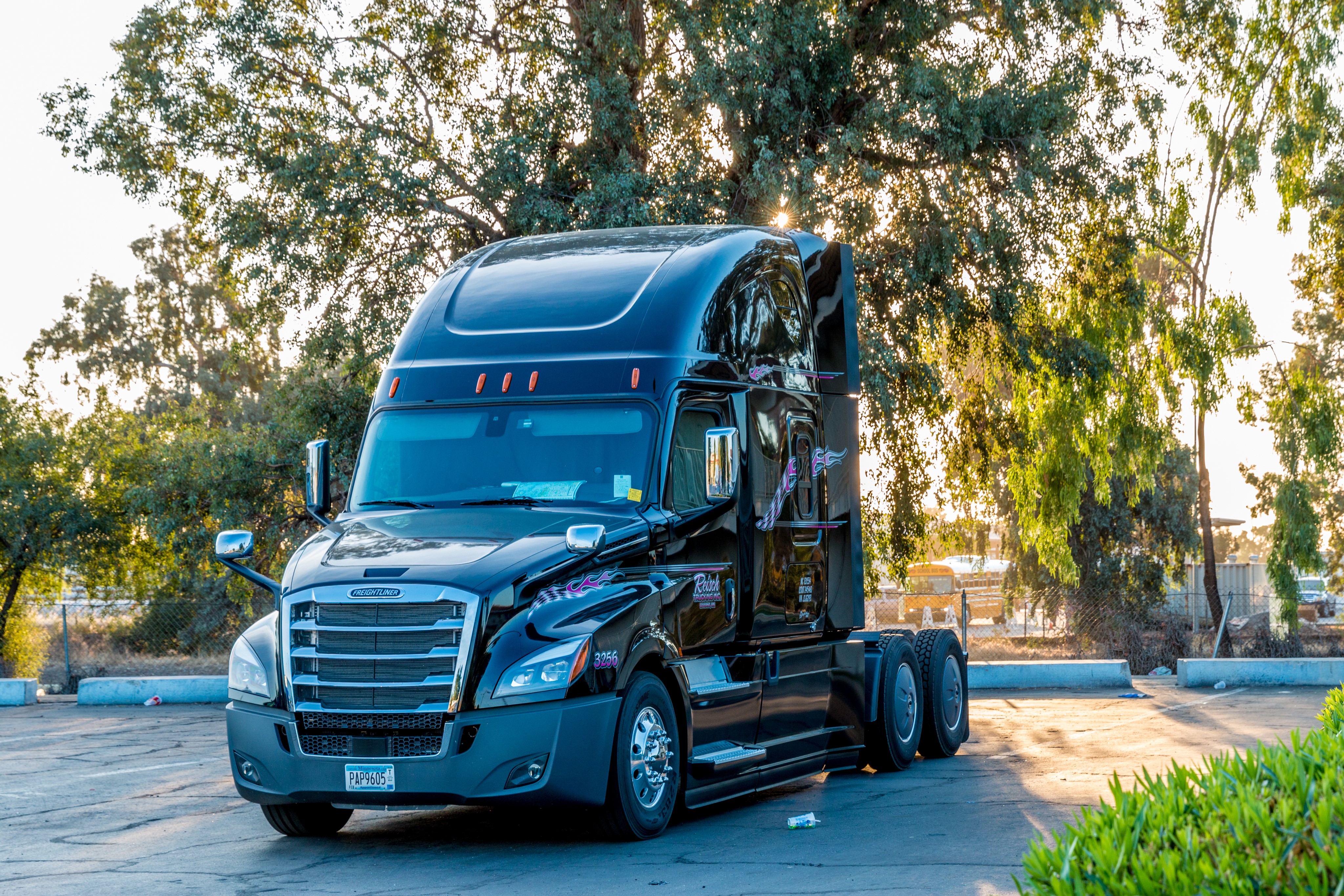 4K Black Freightliner Truck HD Wallpaper