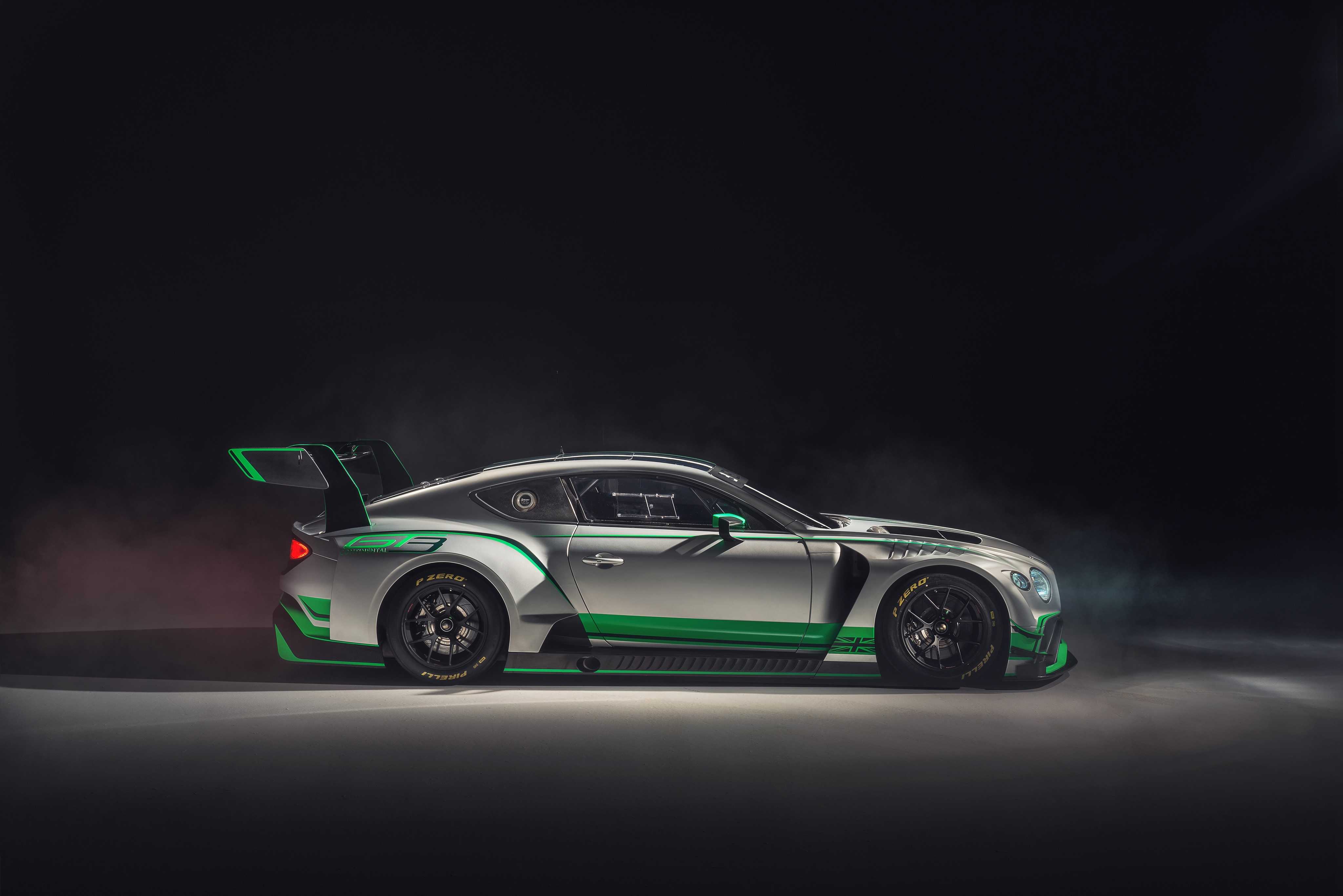 Bentley Continental GT3 race car HD Wallpaper