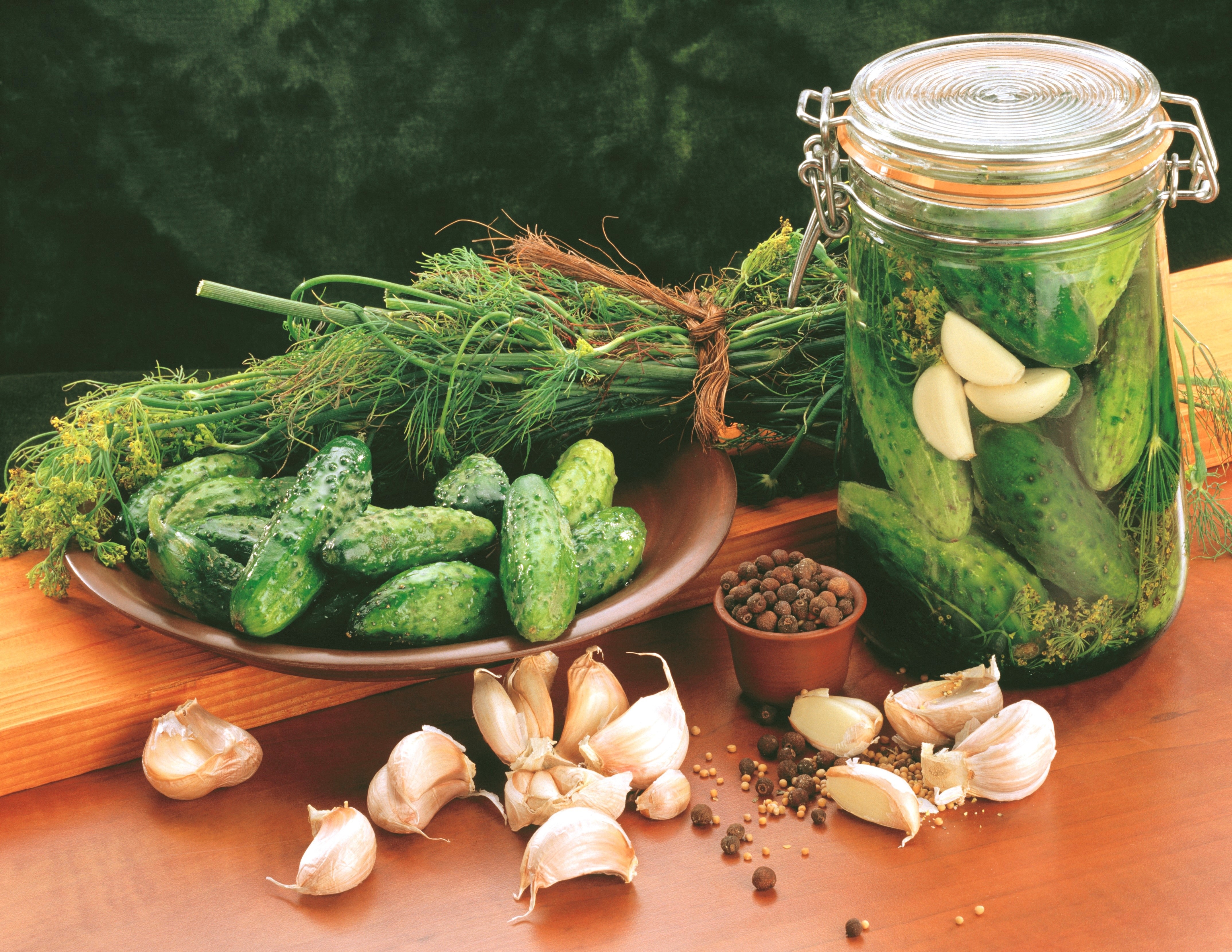 Pickling Cucumbers with Dill and Garlic in a Jar HD Wallpaper