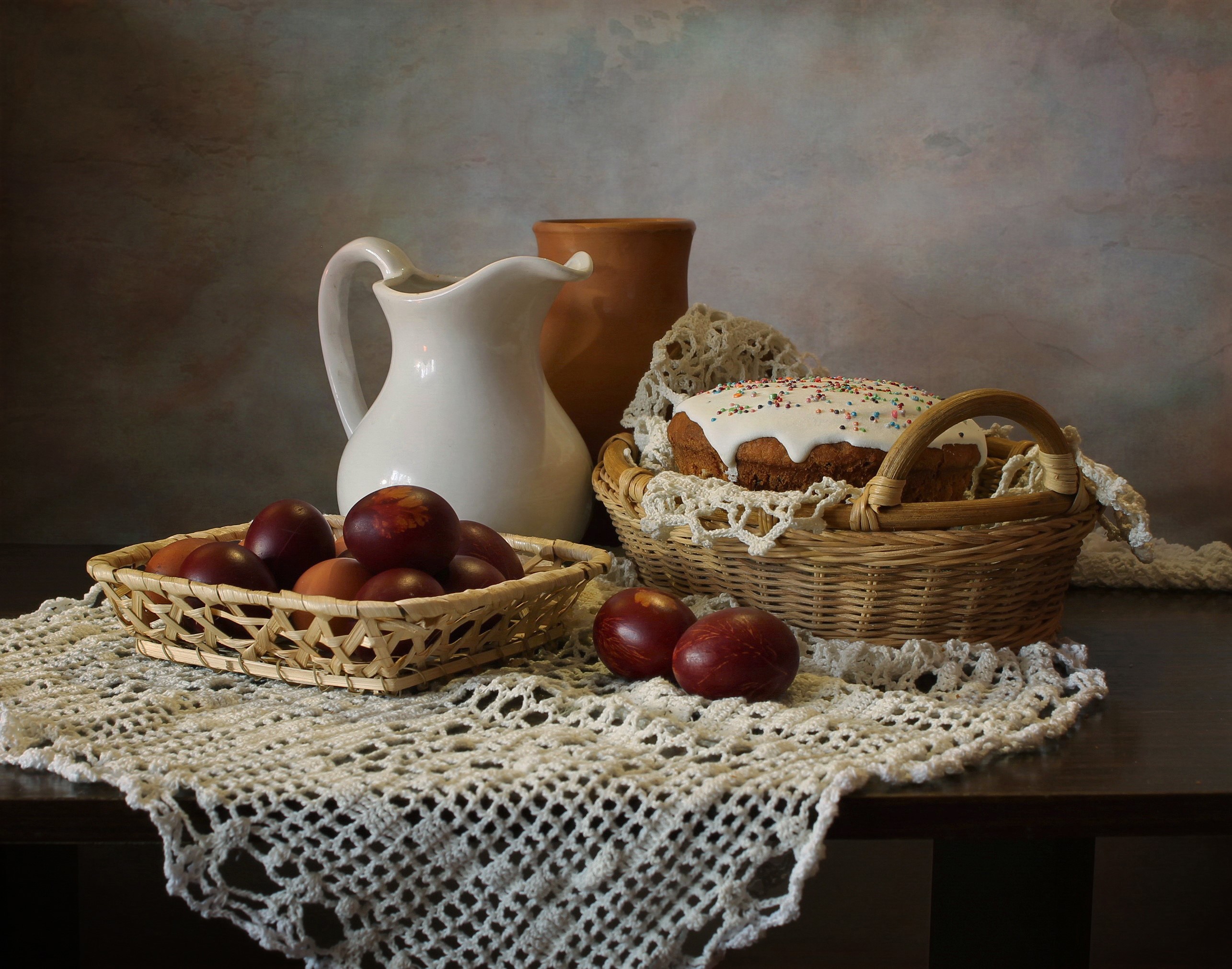 Still-life with Easter Kulich, eggs, and jug HD Wallpaper