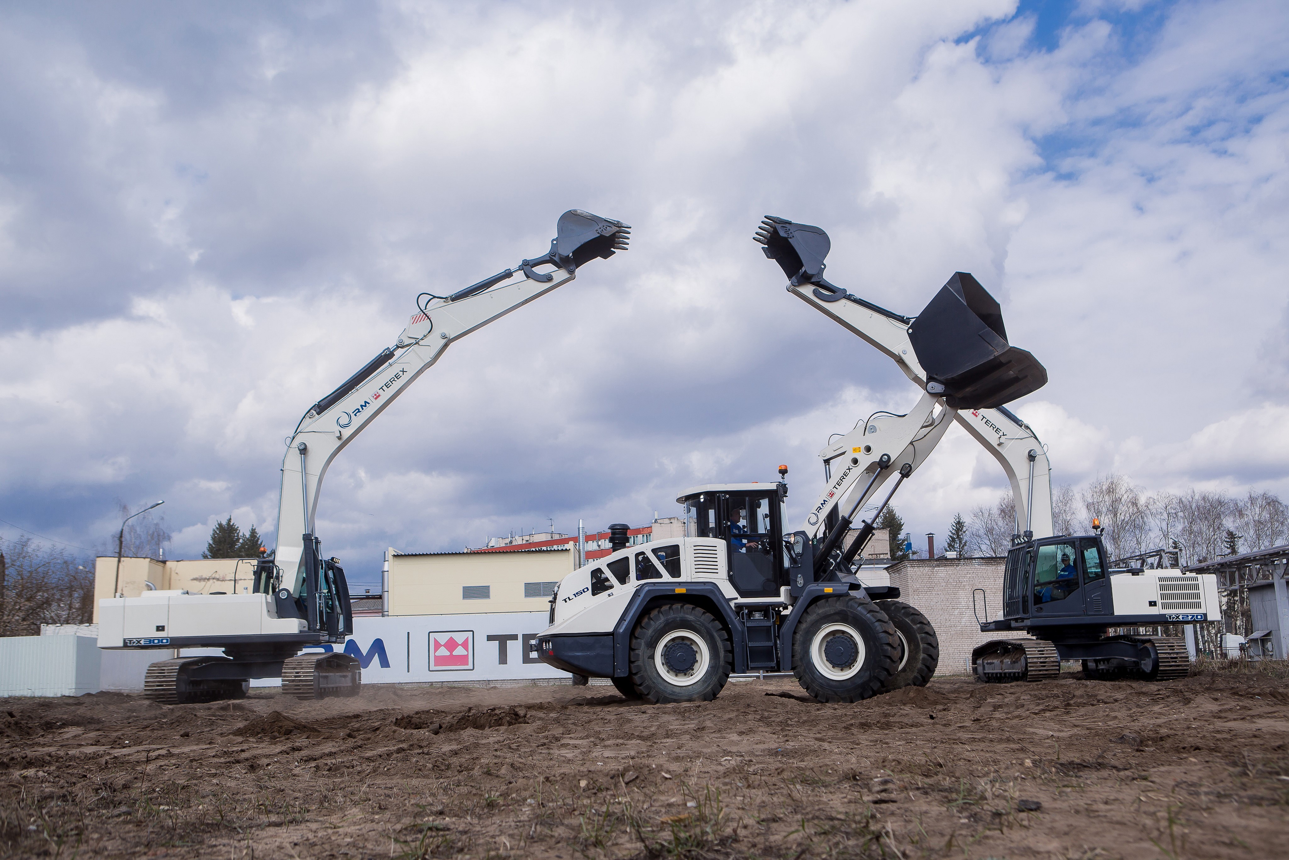 RM-Terex TLB 995, TL150, and TX270 construction vehicles HD Wallpaper