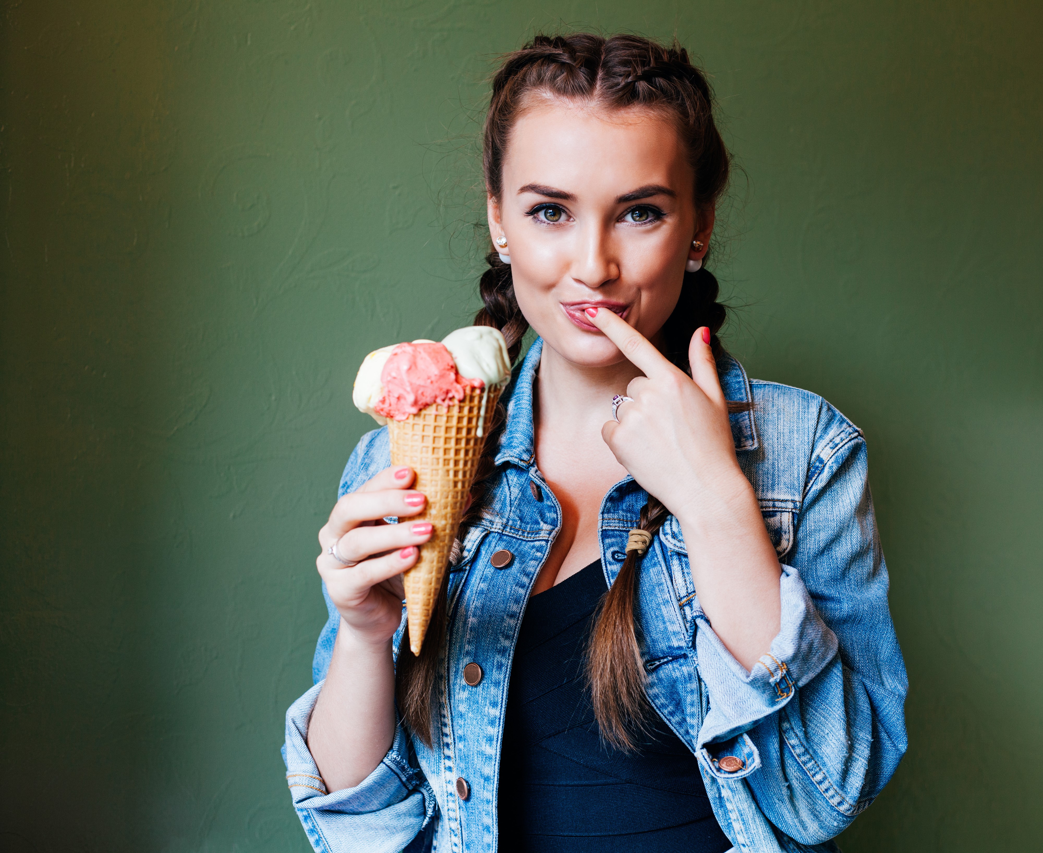 Woman with ice cream and braids HD Wallpaper