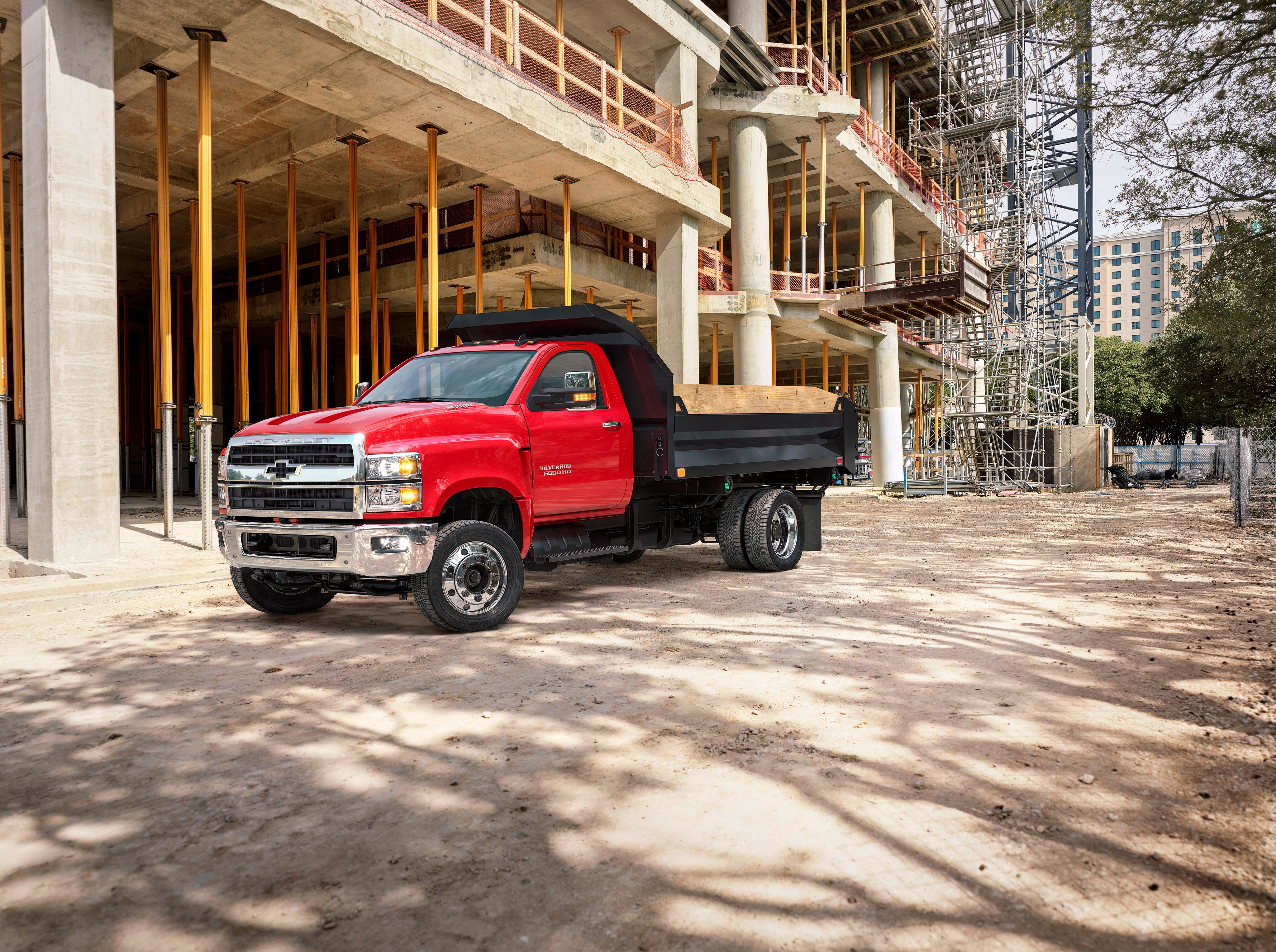 2019 Chevrolet Silverado 6500HD Dump Truck HD Wallpaper