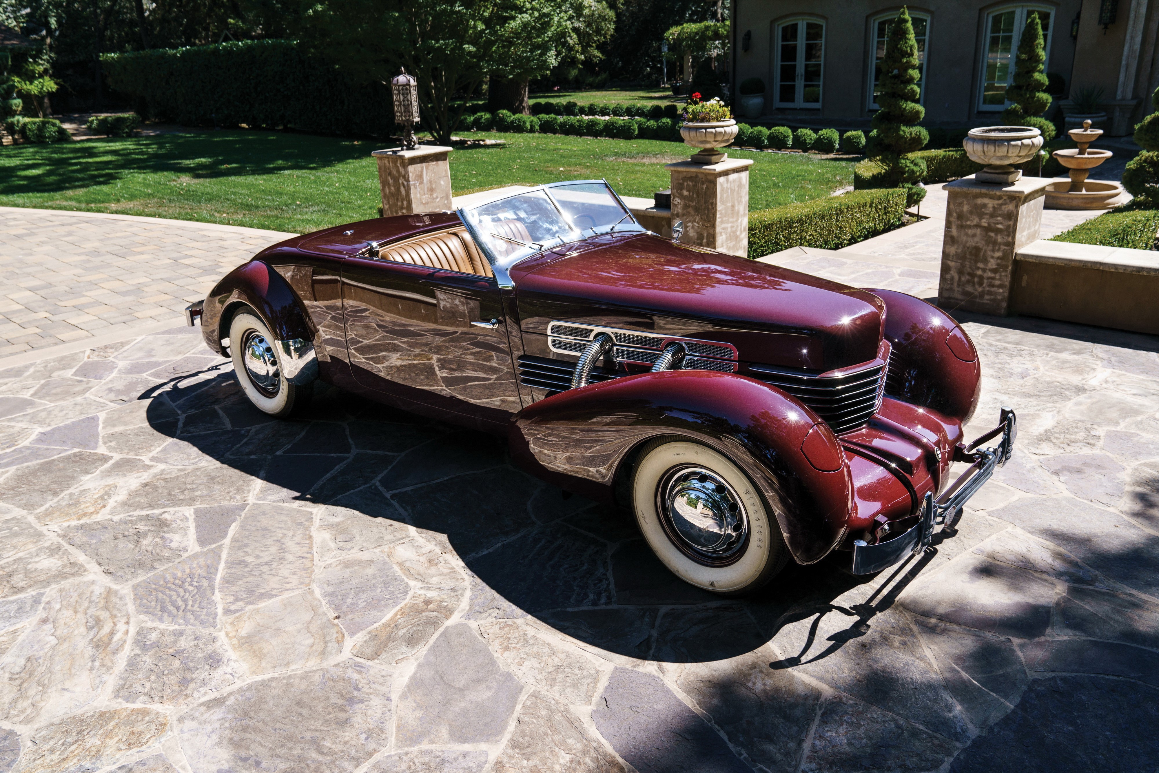 1937 Cord 812 Supercharged Convertible Coupe HD Wallpaper
