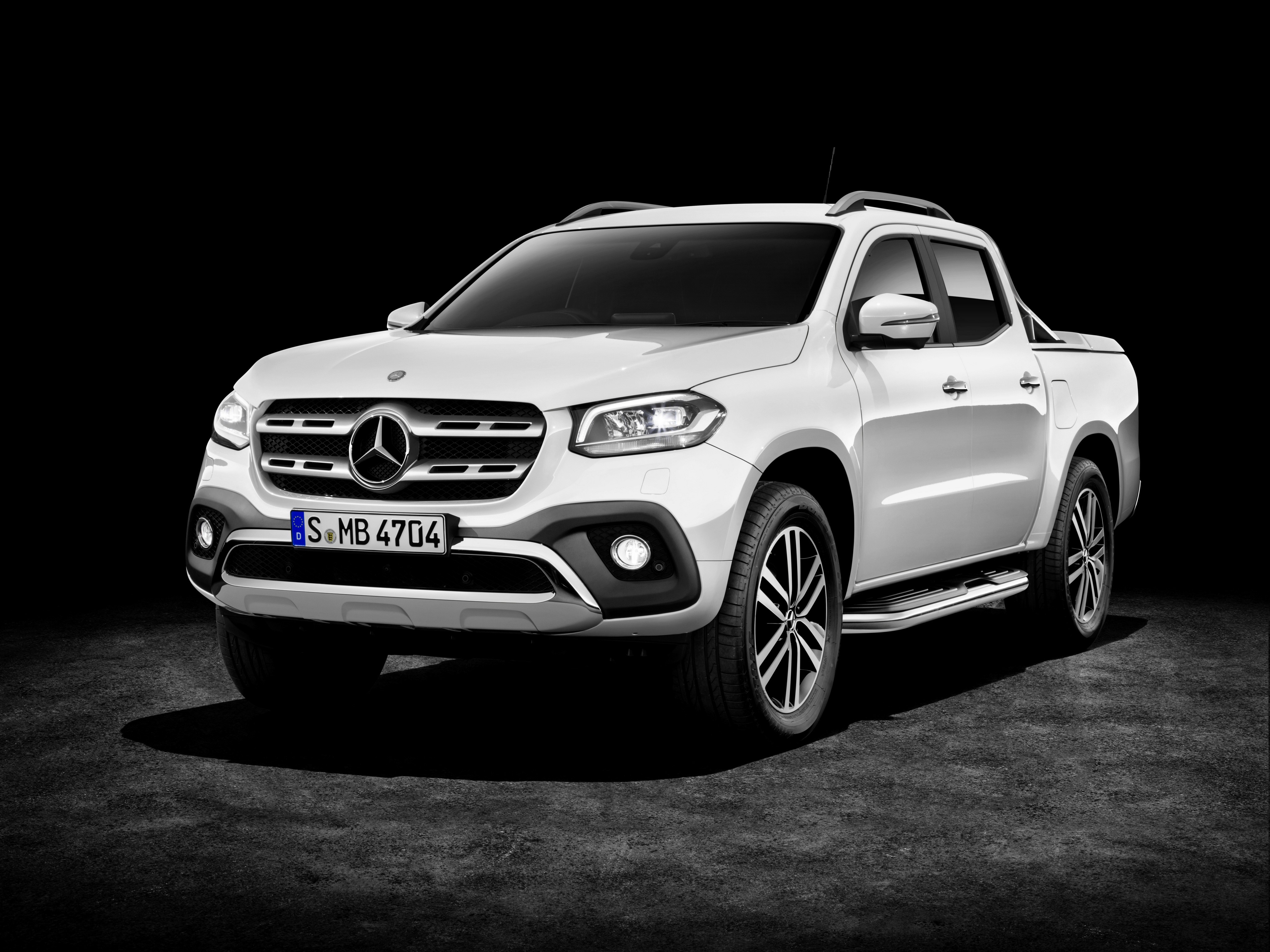 White Mercedes-Benz X-Class 2017 Pickup HD Wallpaper