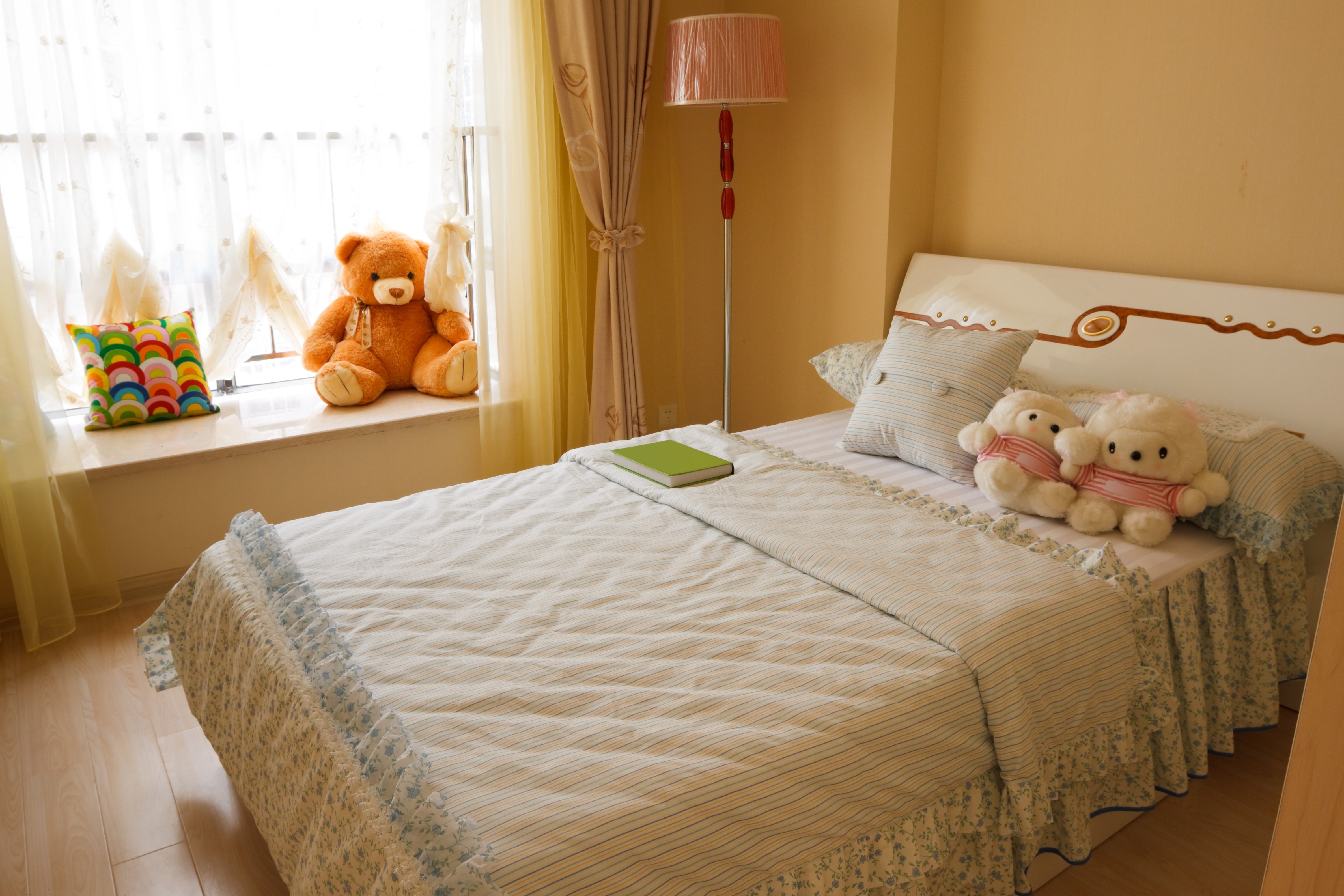Children's room with teddy bear and bed HD Wallpaper