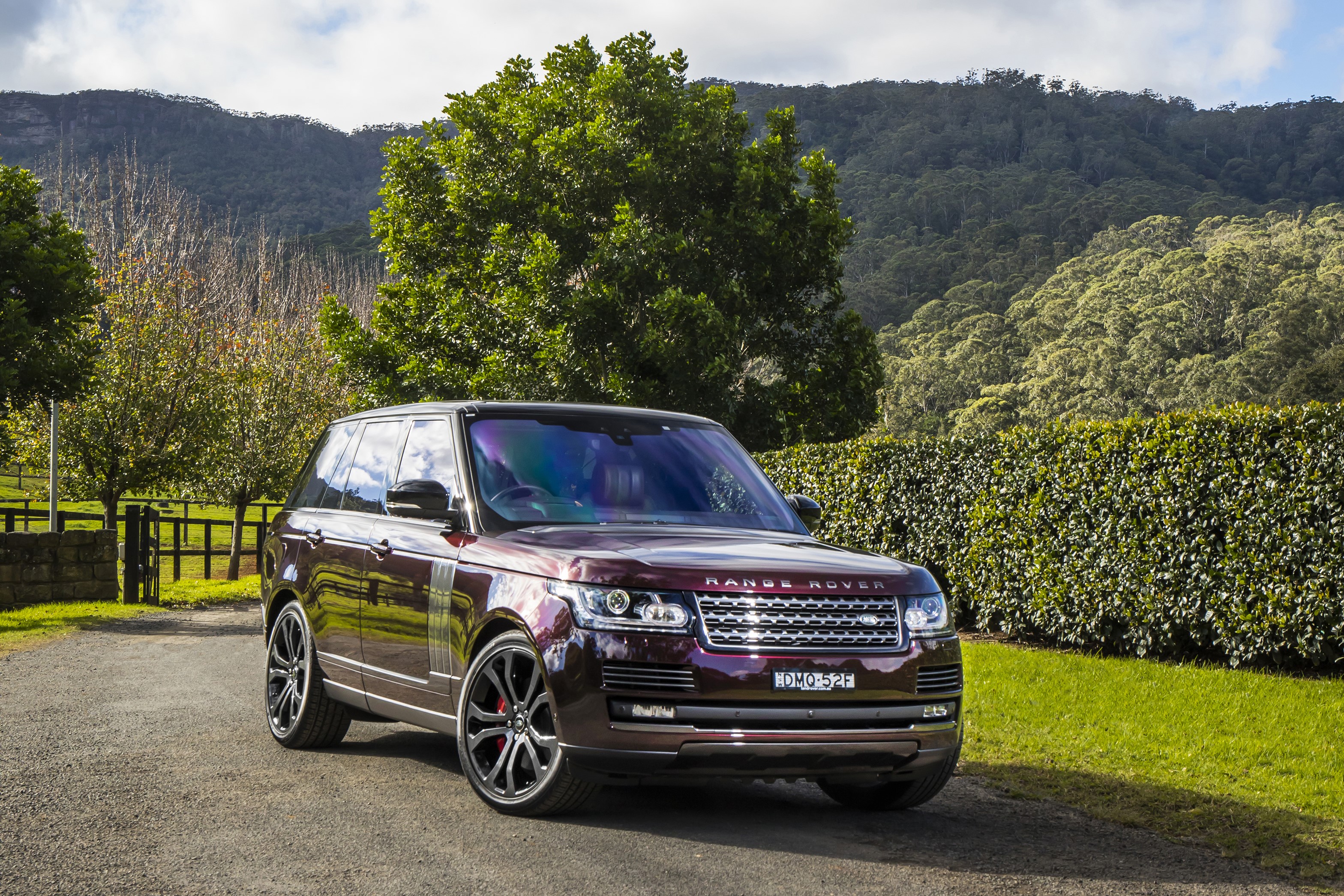 Wine colored Range Rover SV Autobiography SUV HD Wallpaper