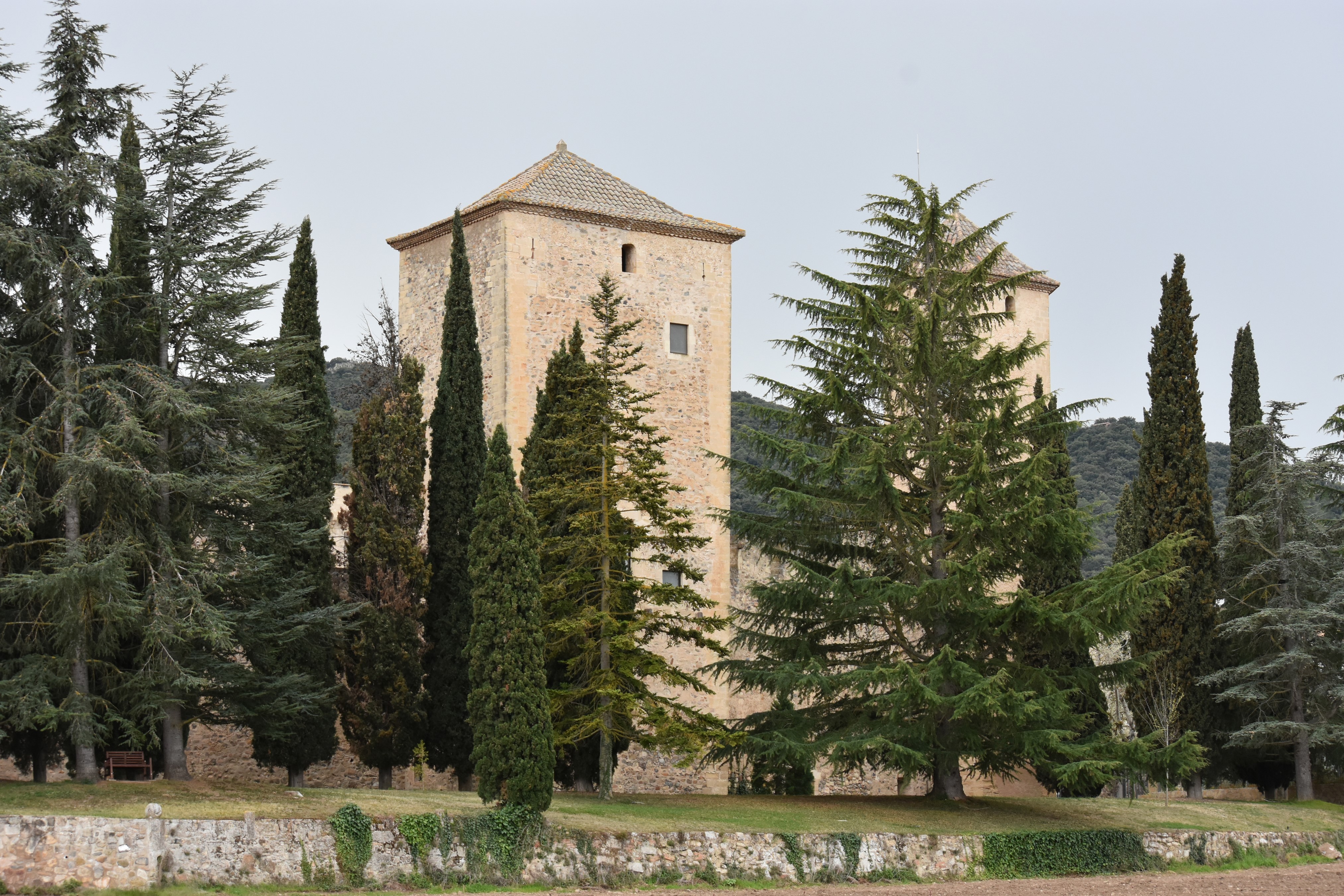 Monastery of Santa Maria de Poblet, Spain HD Wallpaper
