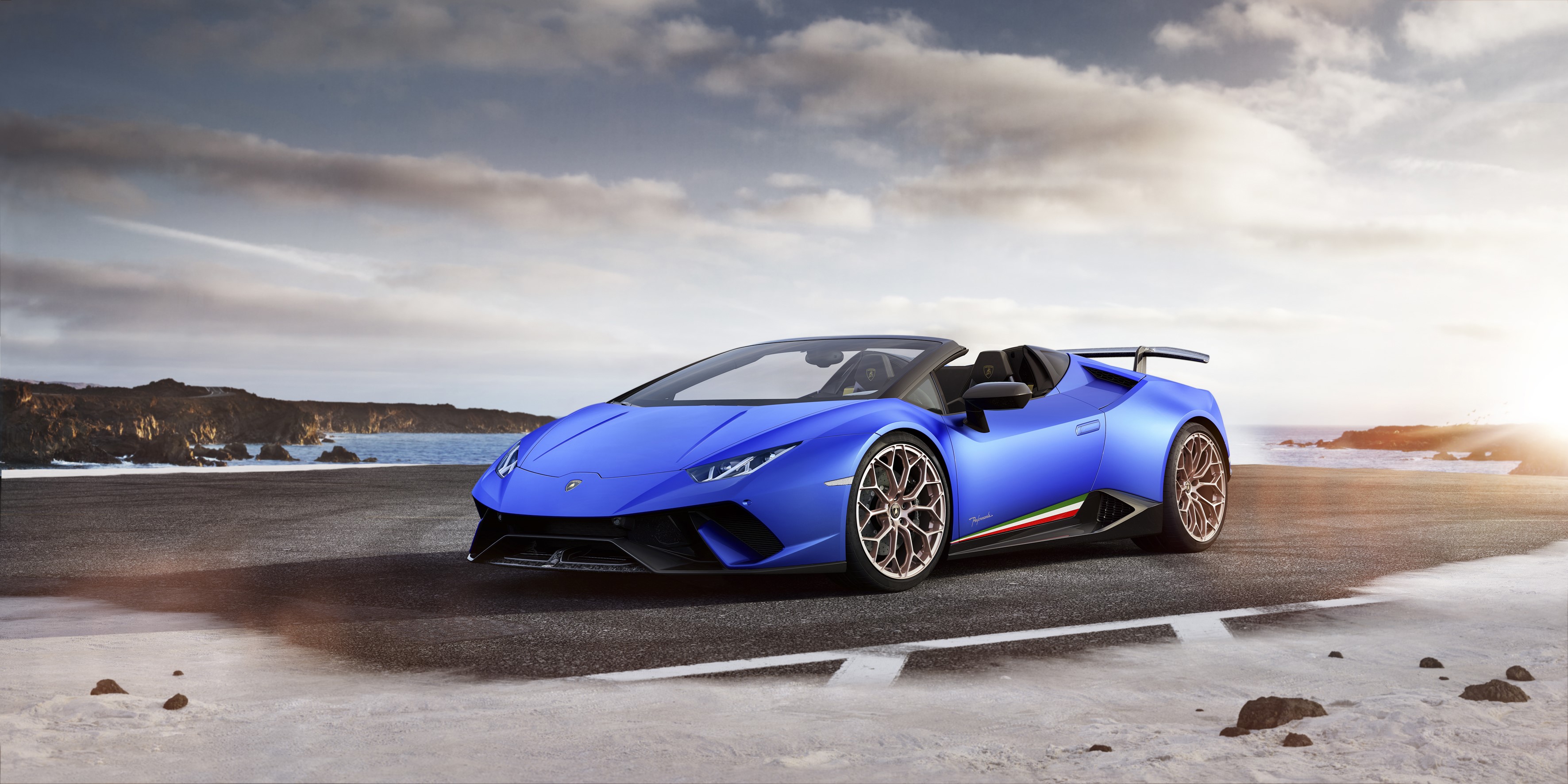 Blue Lamborghini Huracan Evo Spyder Roadster HD Wallpaper
