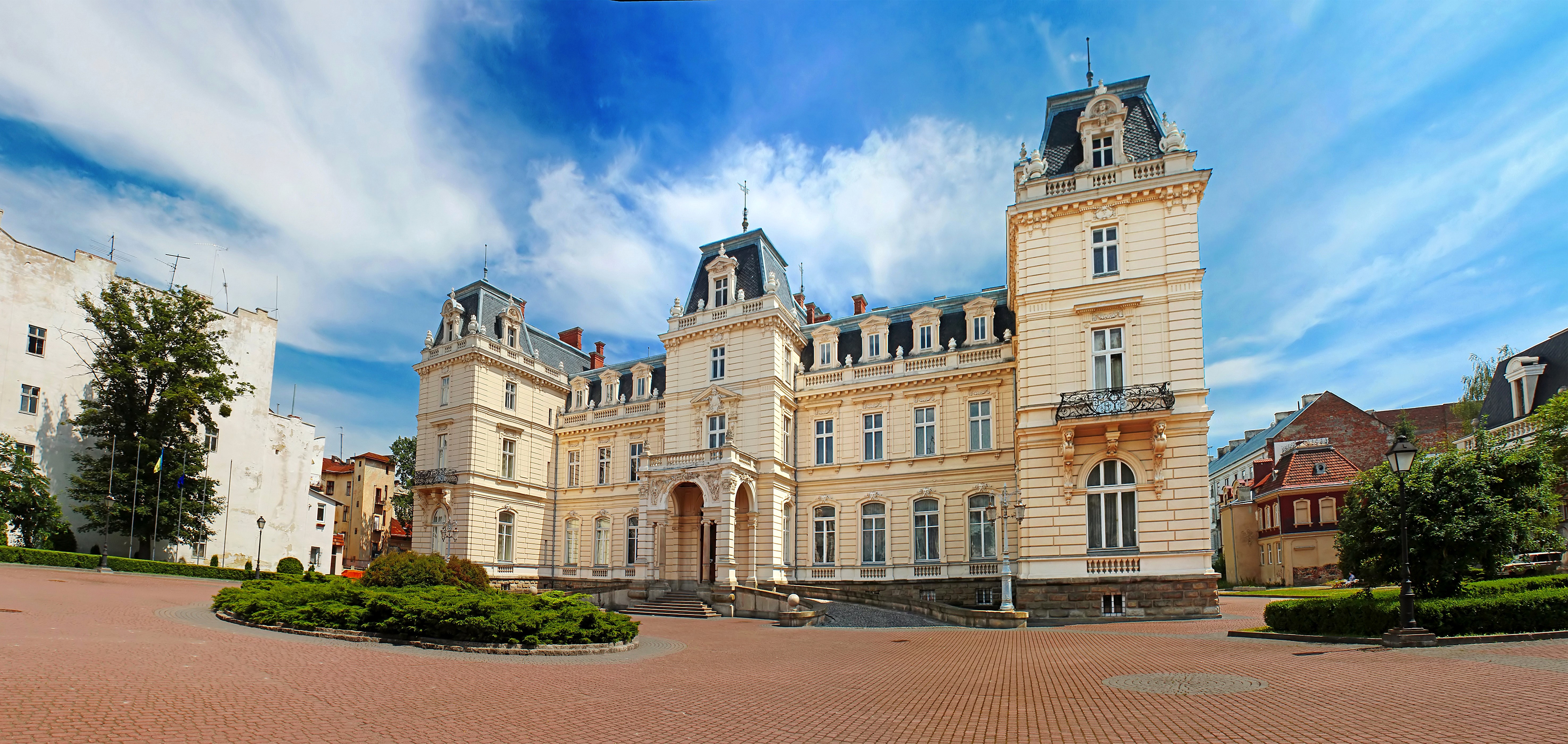 Potocki Palace in Lviv, Ukraine HD Wallpaper