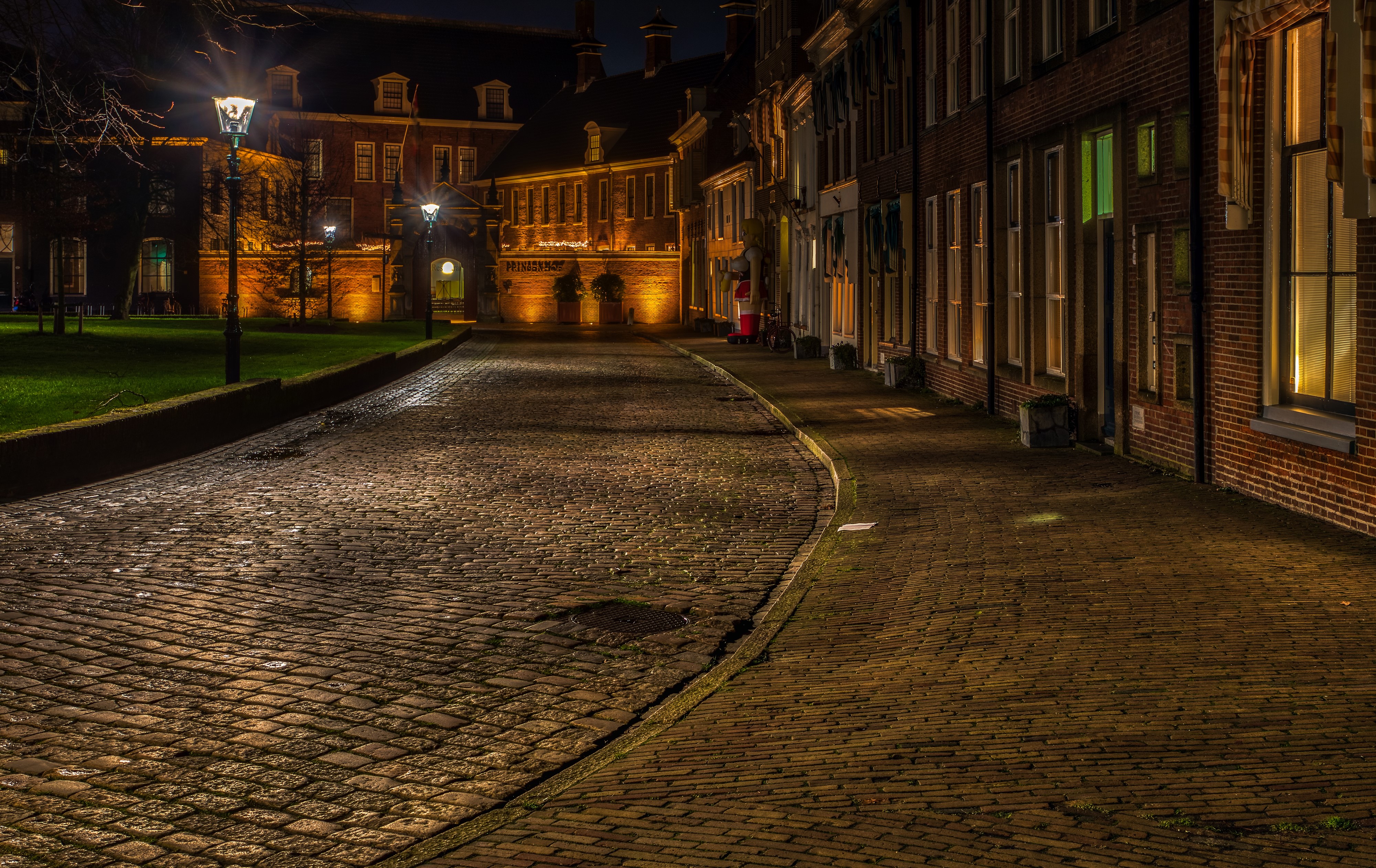 Street at Night in Groningen, Netherlands HD Wallpaper