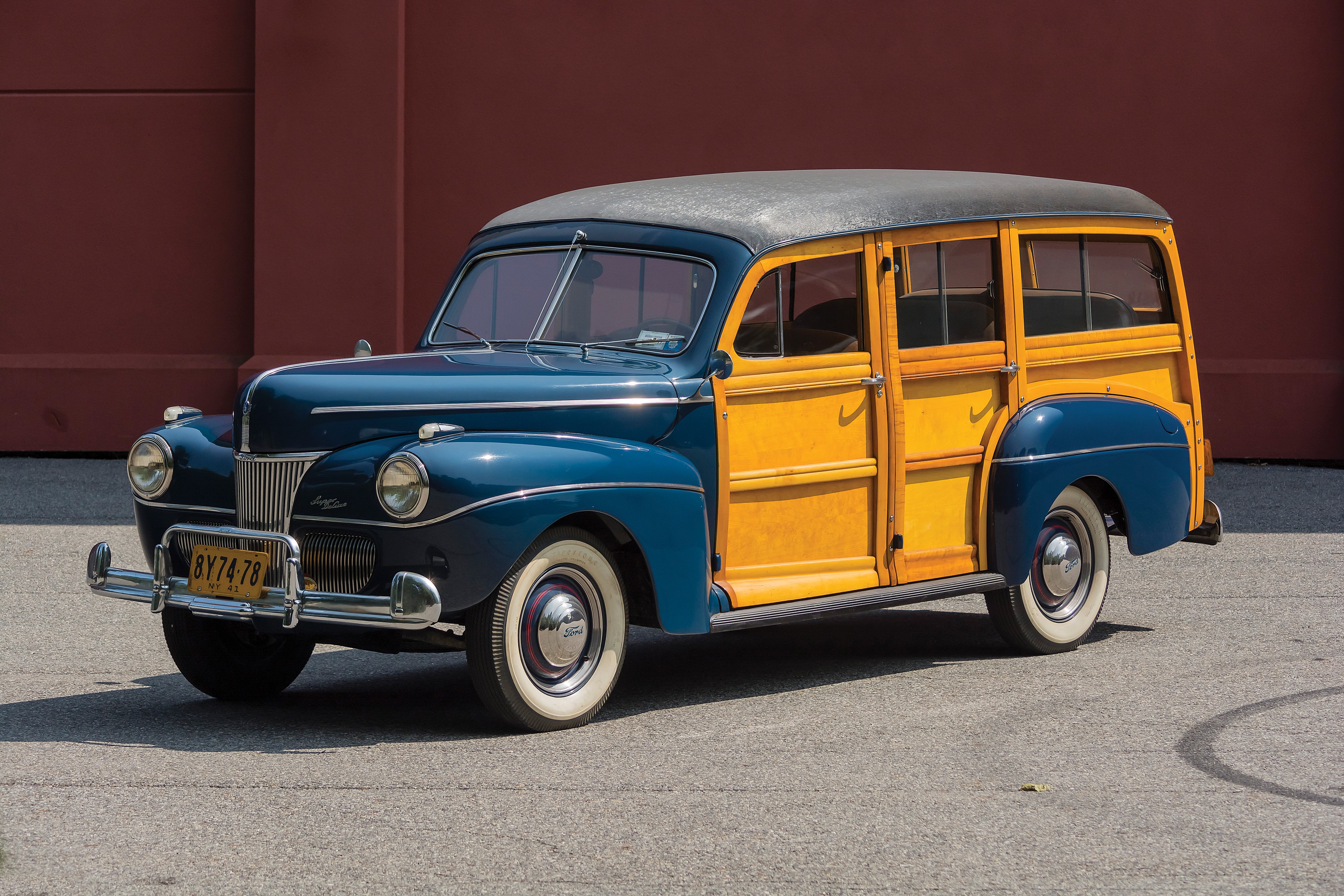 1941 Ford V8 Super Deluxe Station Wagon HD Wallpaper