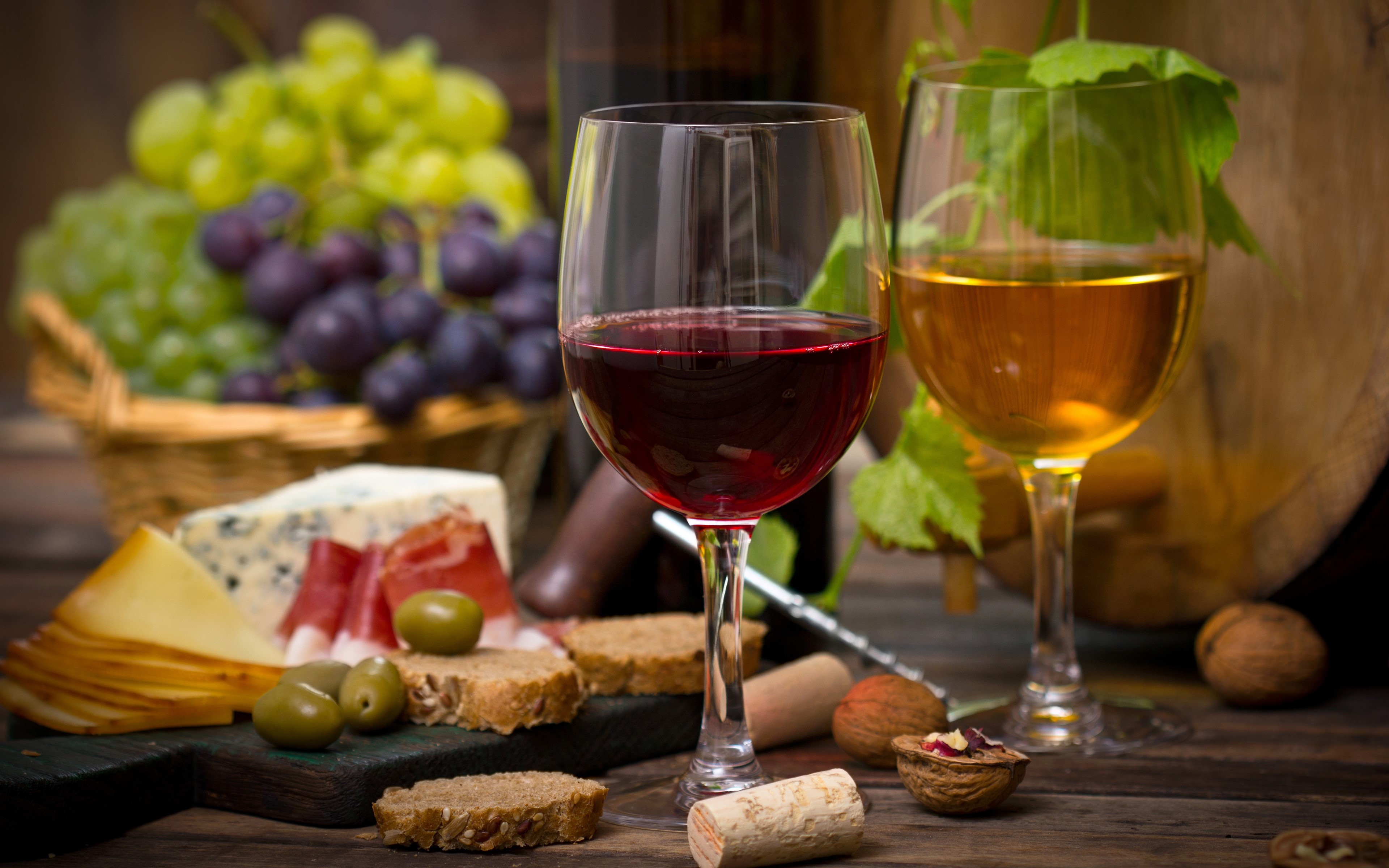 Wine and Cheese Platter with Grapes HD Wallpaper