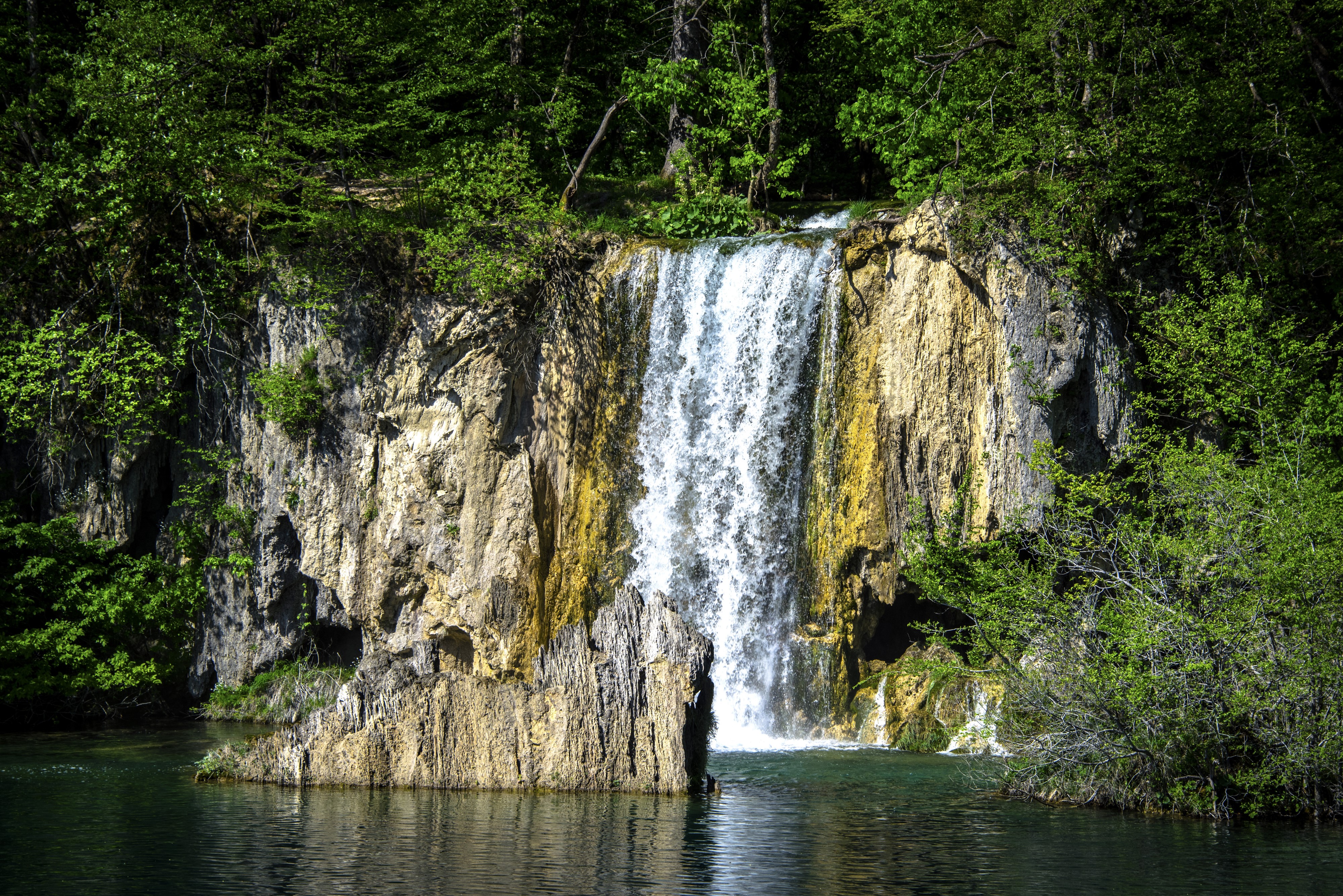 4K Plitvice Lakes National Park Waterfalls Croatia HD Wallpaper
