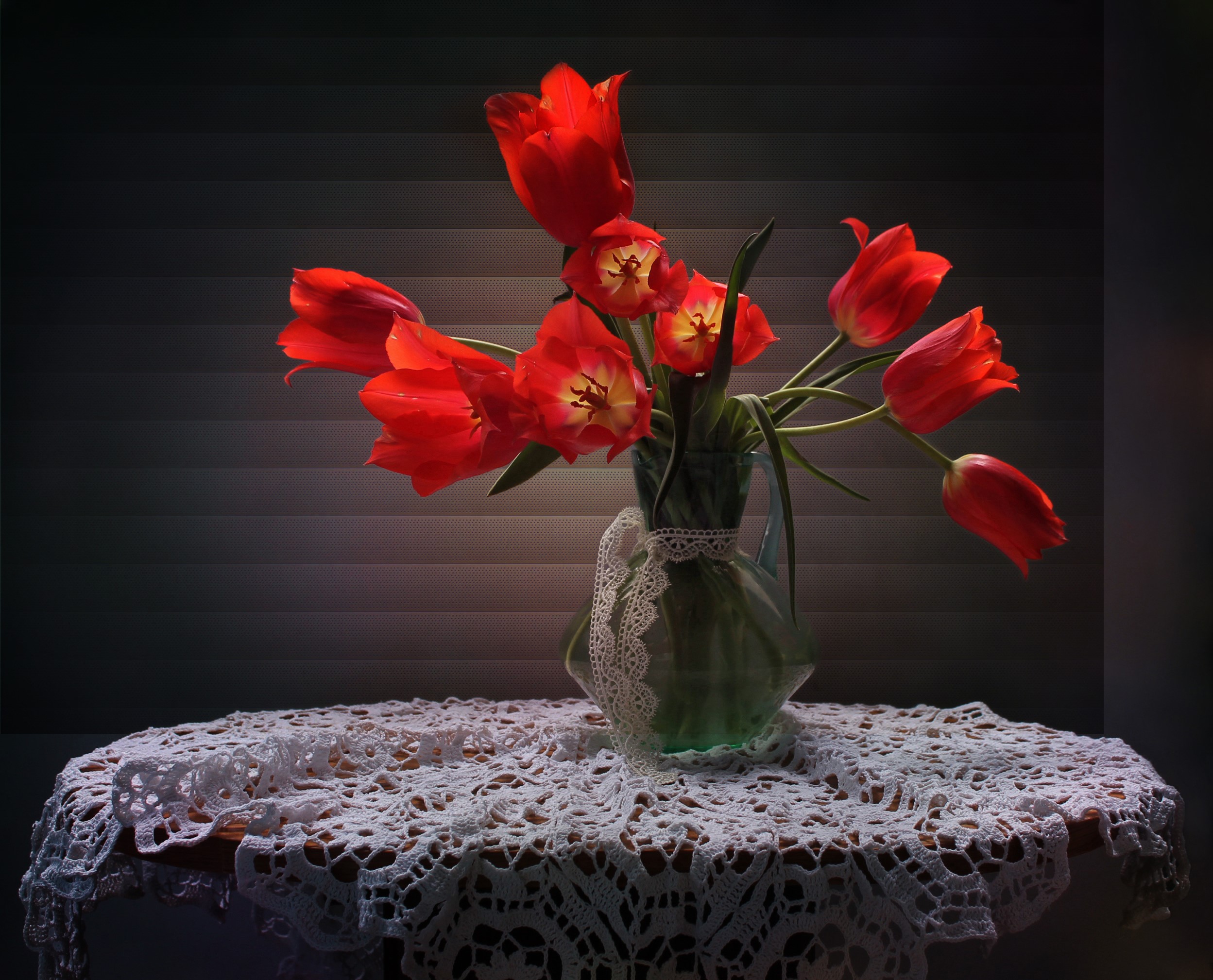 Red Tulips in a Vase on a Table HD Wallpaper
