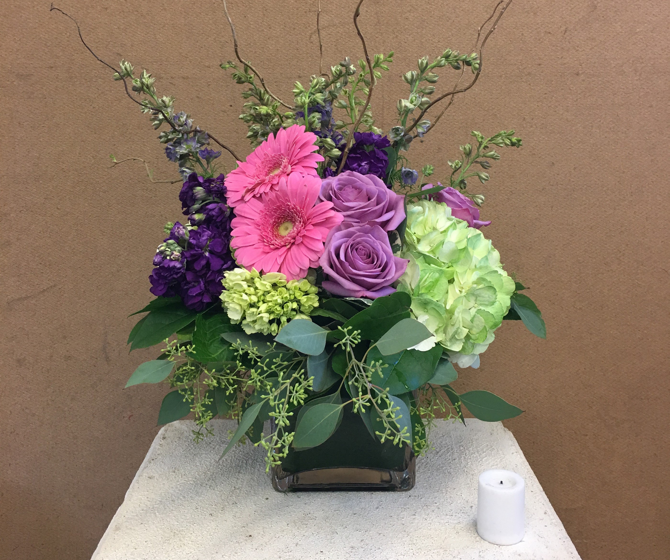 Floral arrangement with gerberas, roses, and hydrangea HD Wallpaper
