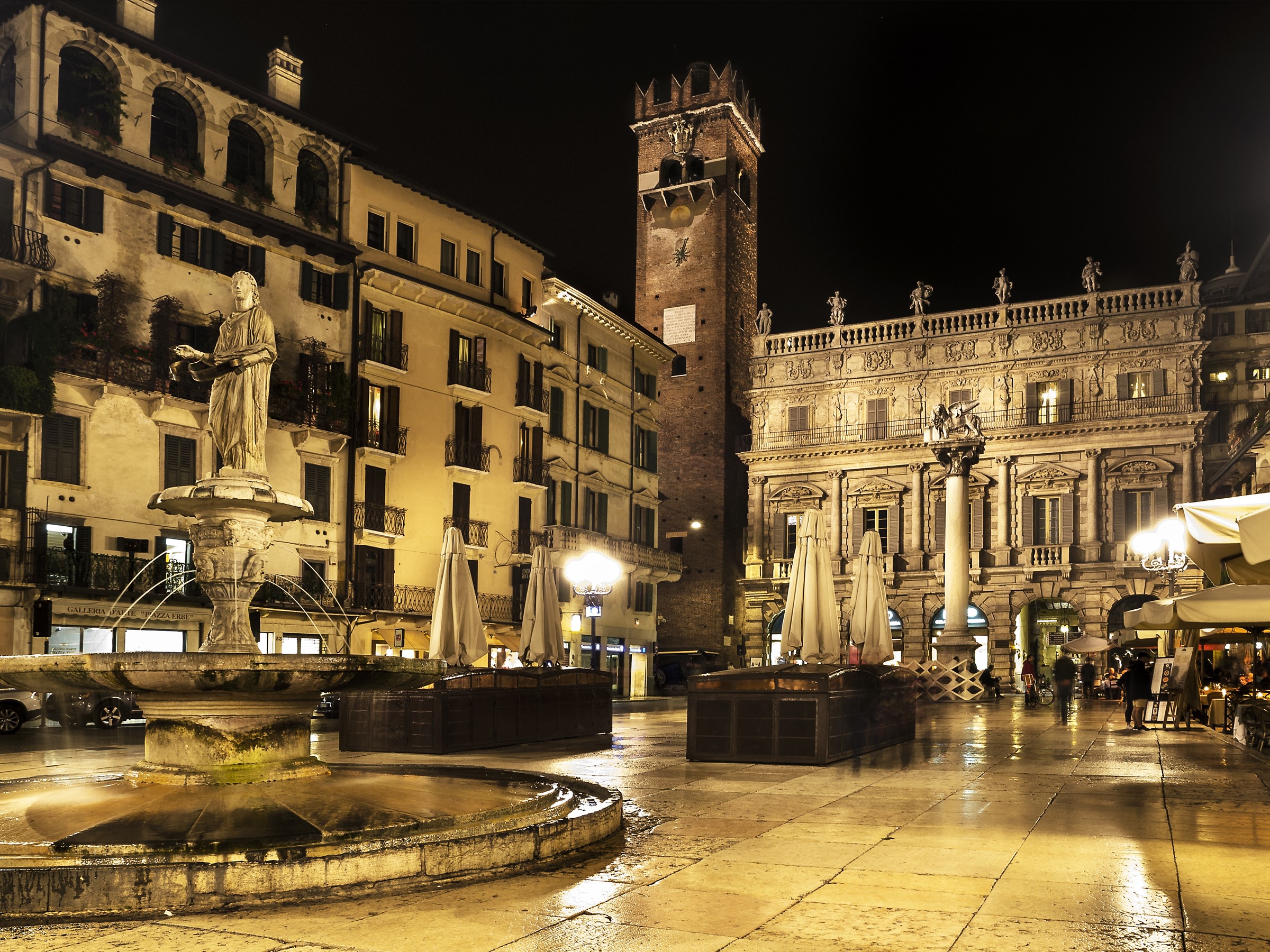 Piazza Bra in Verona at Night with Fountain and Tower HD Wallpaper