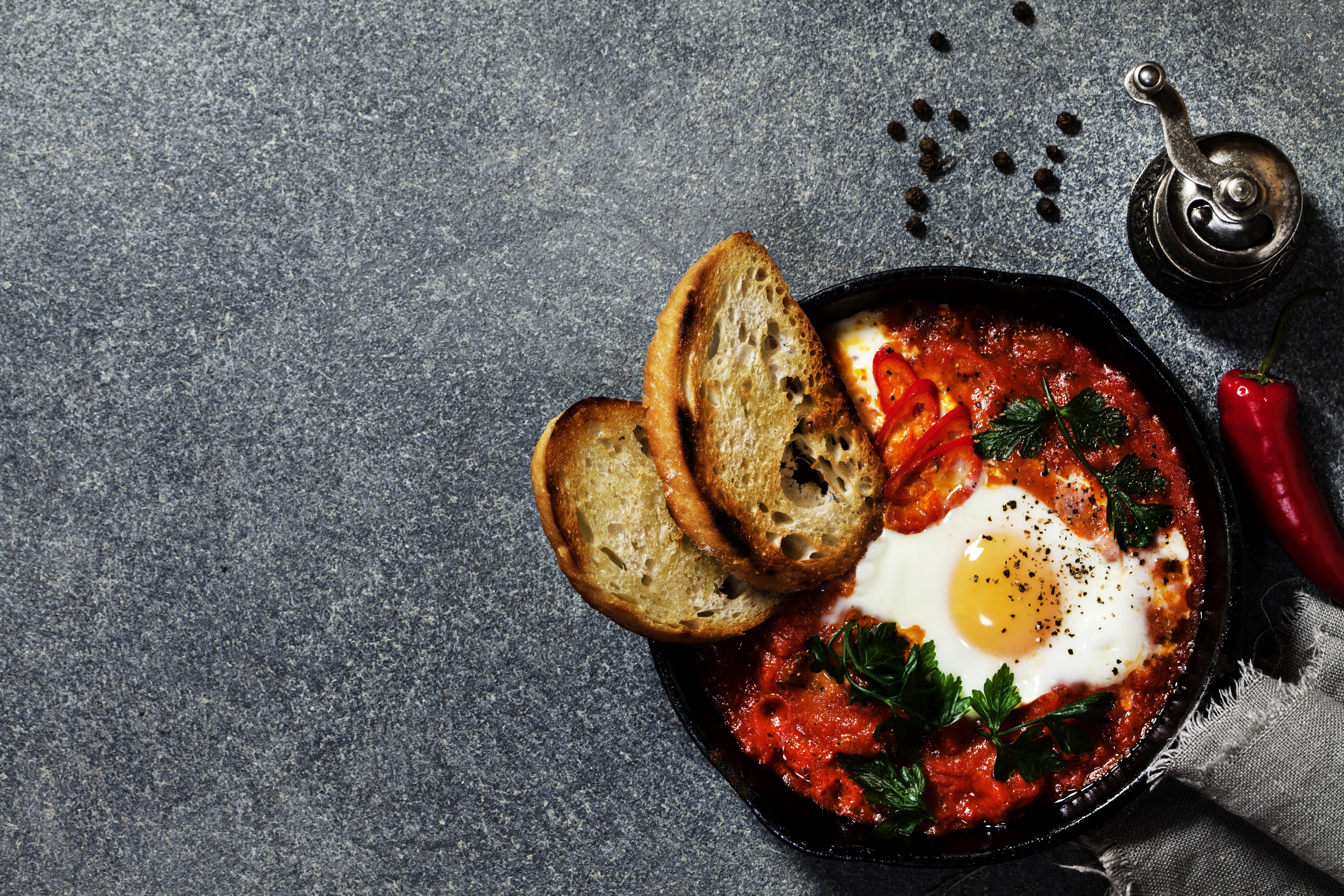 Shakshuka with Bread and Chili HD Wallpaper
