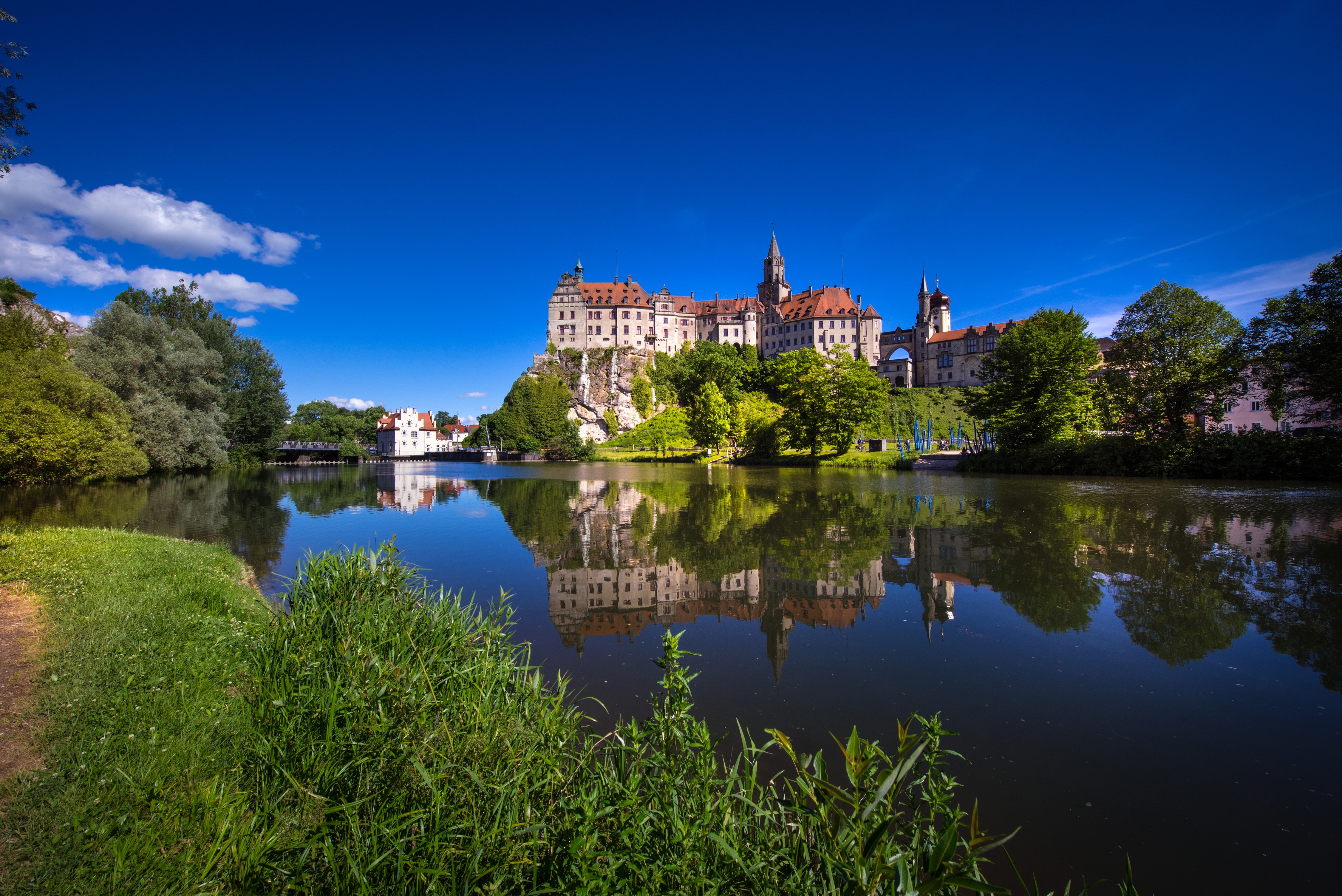 4K Castle Sigmaringen on River in Germany HD Wallpaper