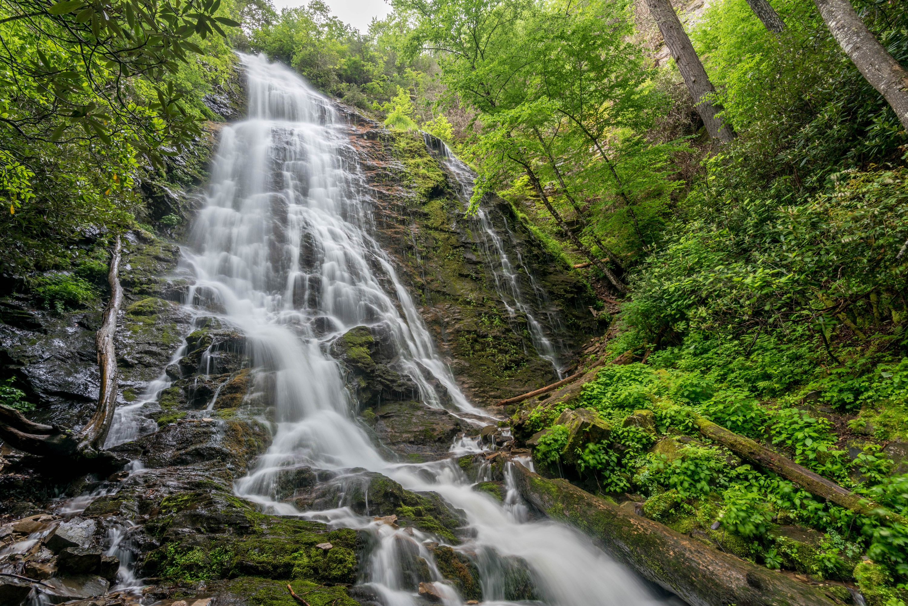 Mingo Falls Waterfall in the USA HD Wallpaper