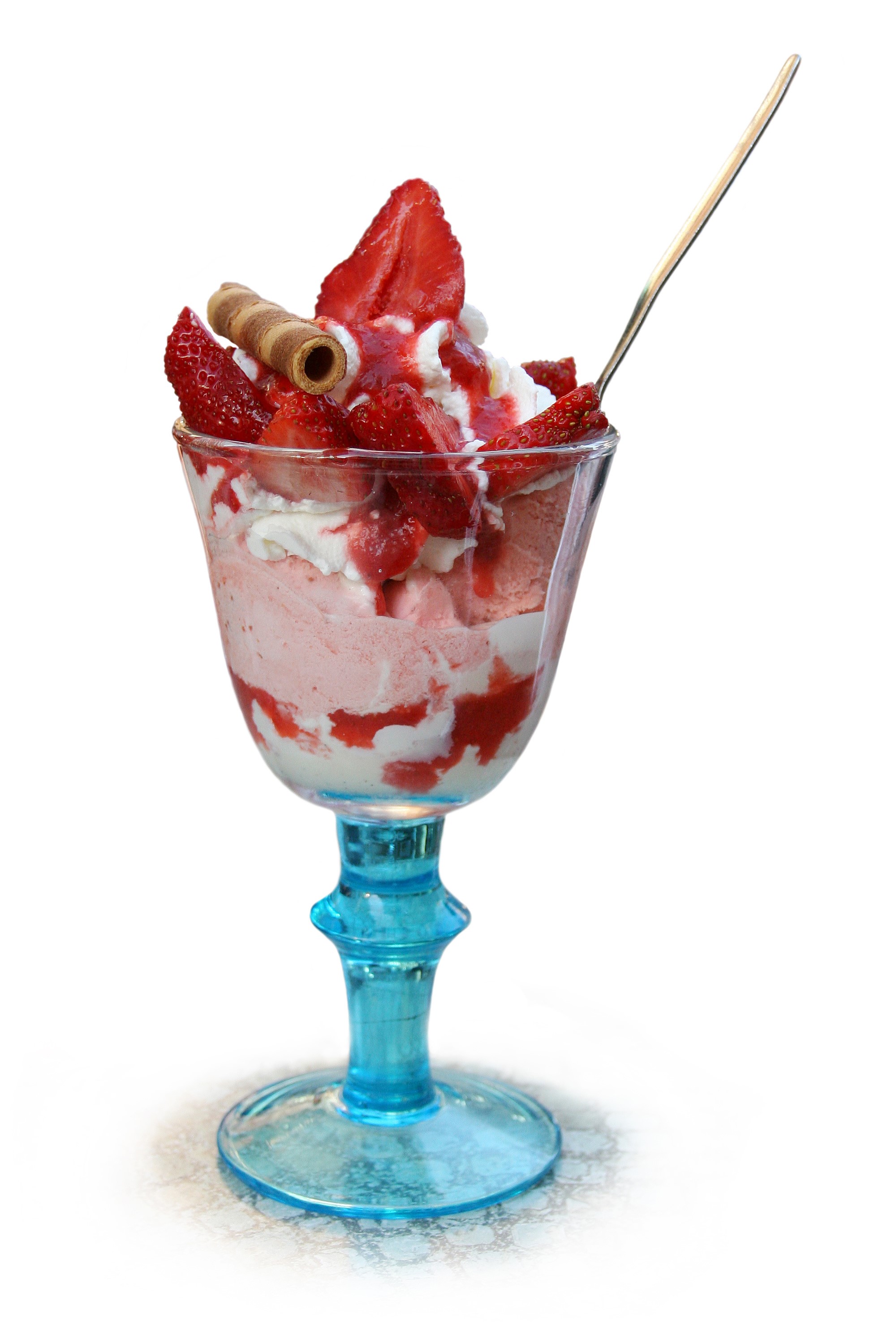 Strawberry ice cream sundae in a blue glass goblet HD Phone Wallpaper