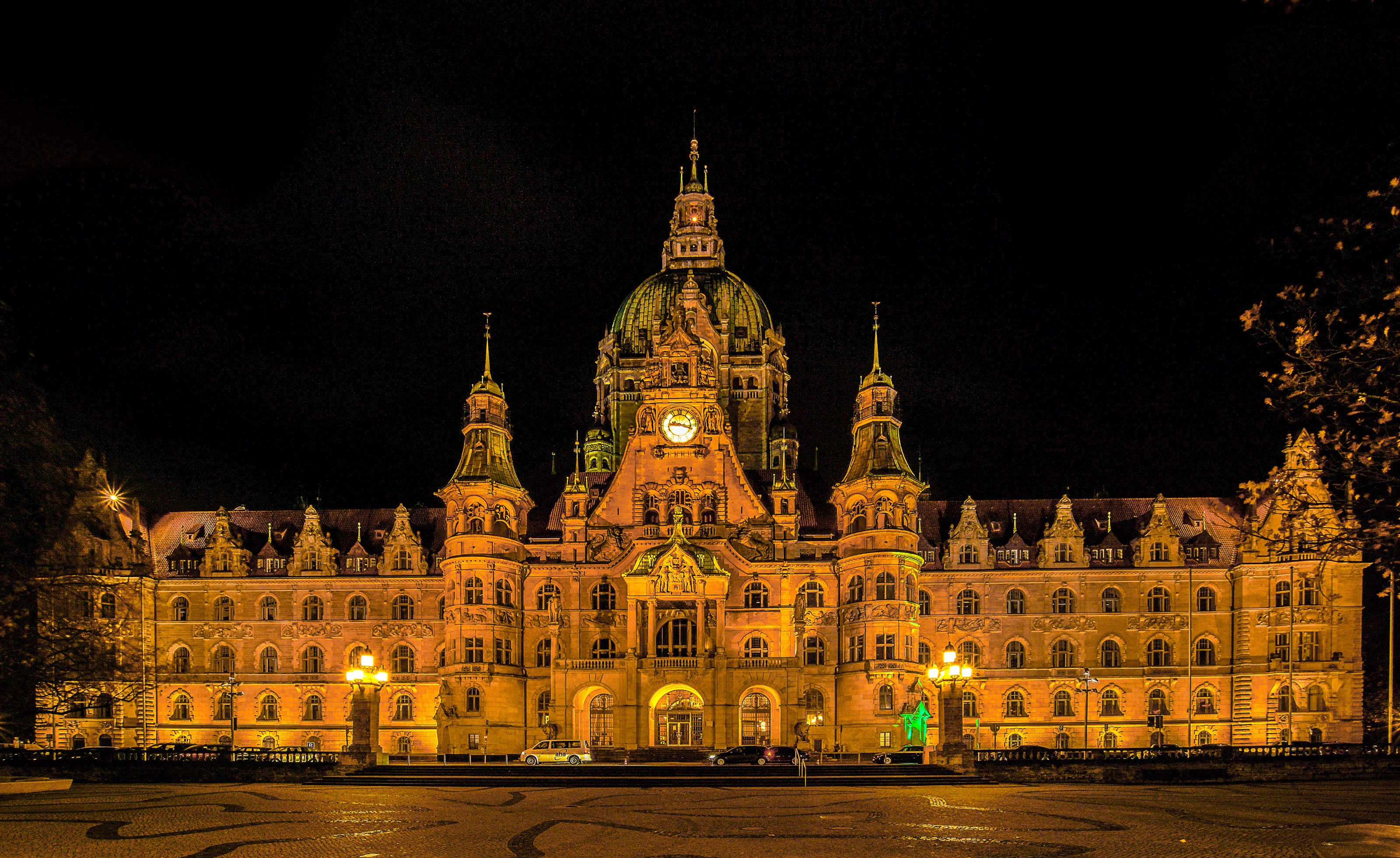 New City Hall Hannover at Night HD Wallpaper