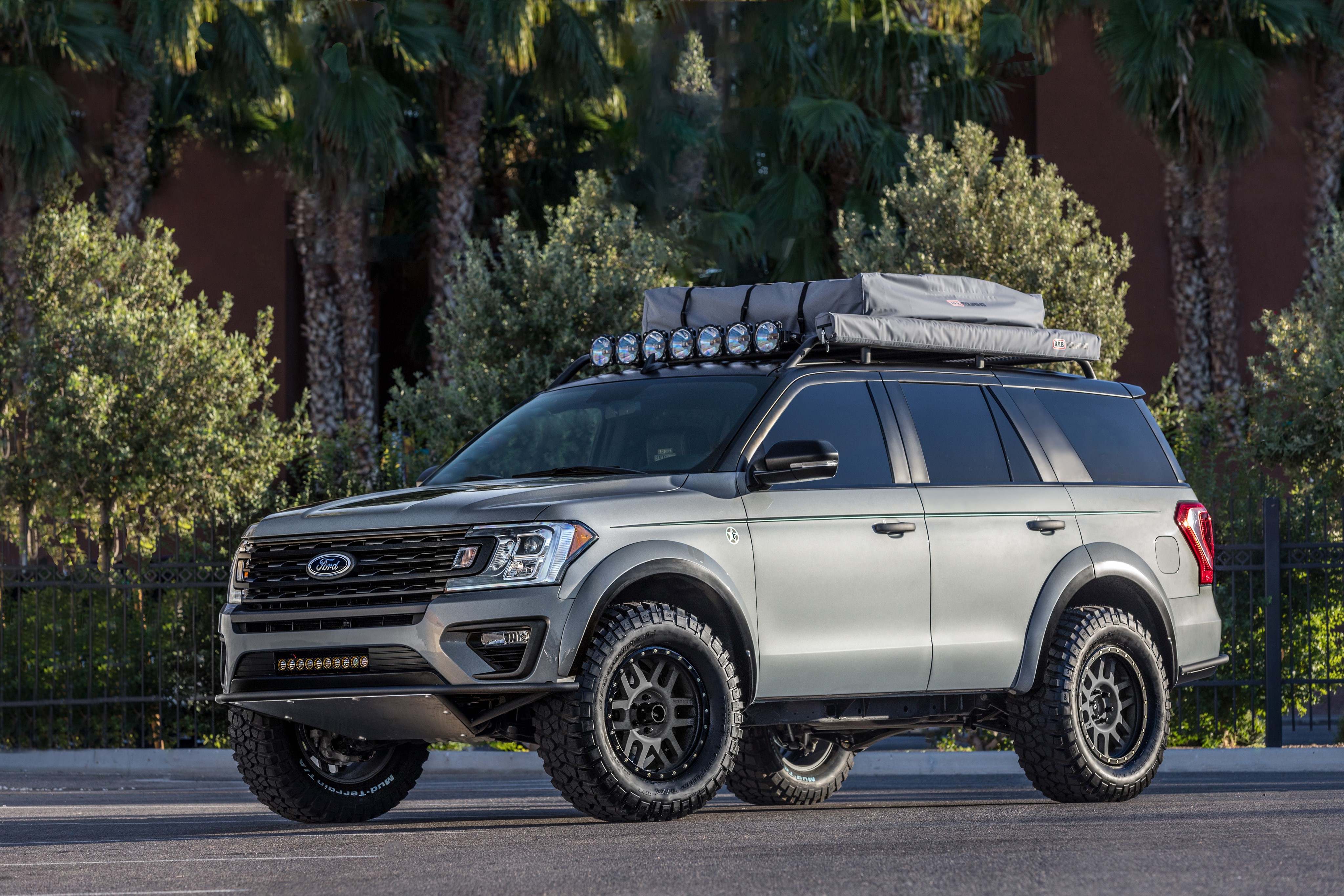 4K 2018 Ford Expedition with rooftop tent HD Wallpaper