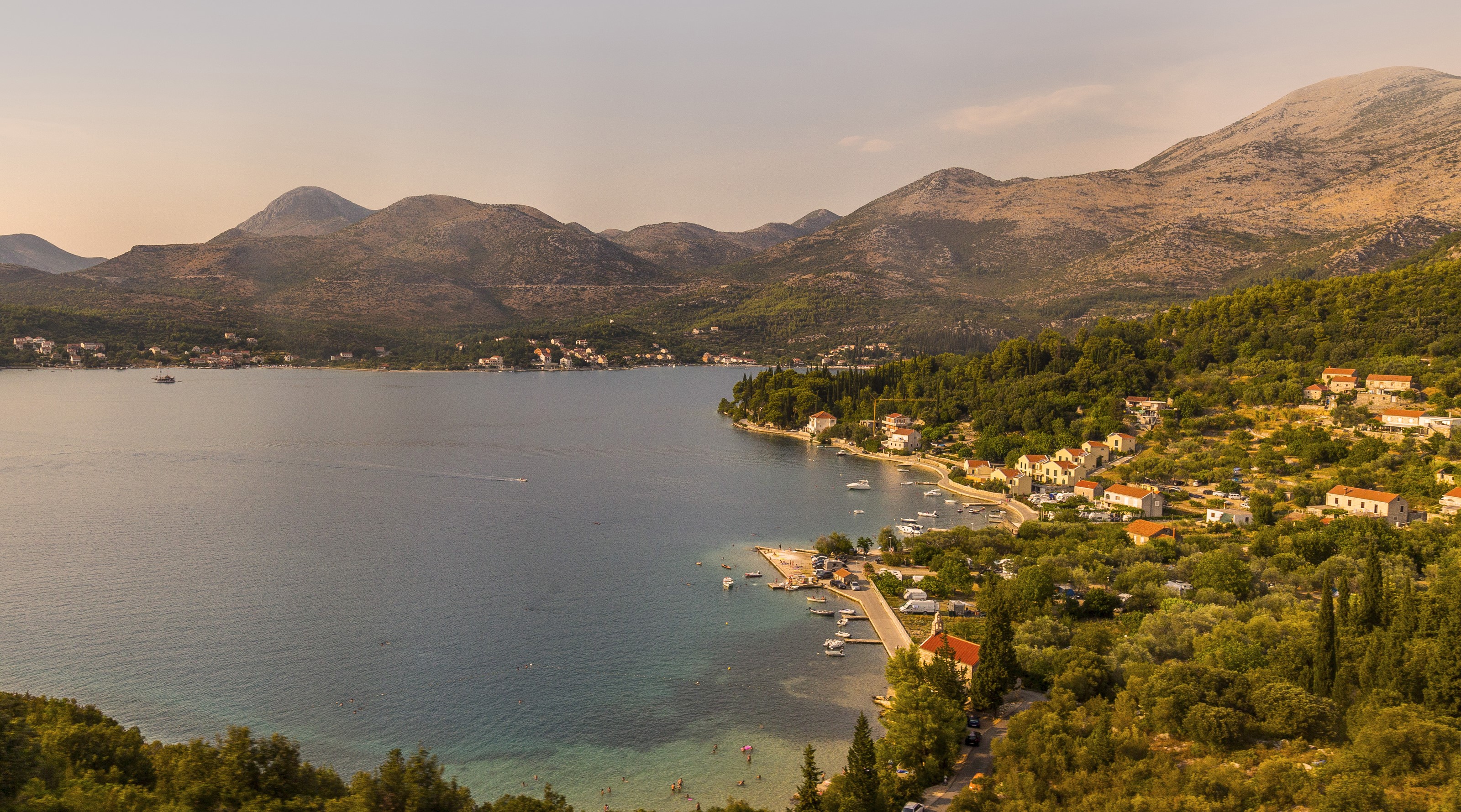 Houses on the coast of Croatia near Dubrovnik HD Wallpaper