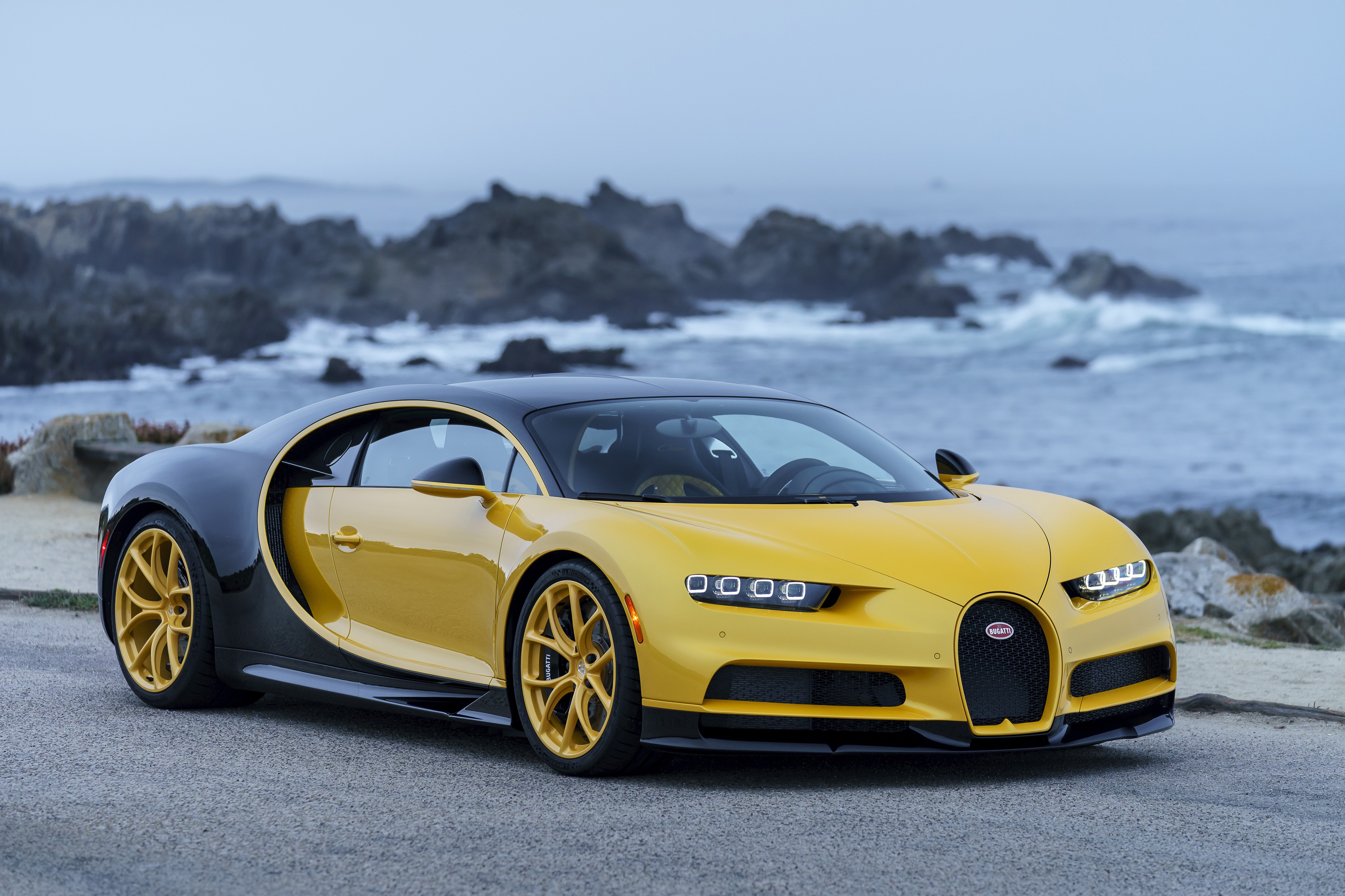 Bugatti Chiron Yellow and Black HD Wallpaper