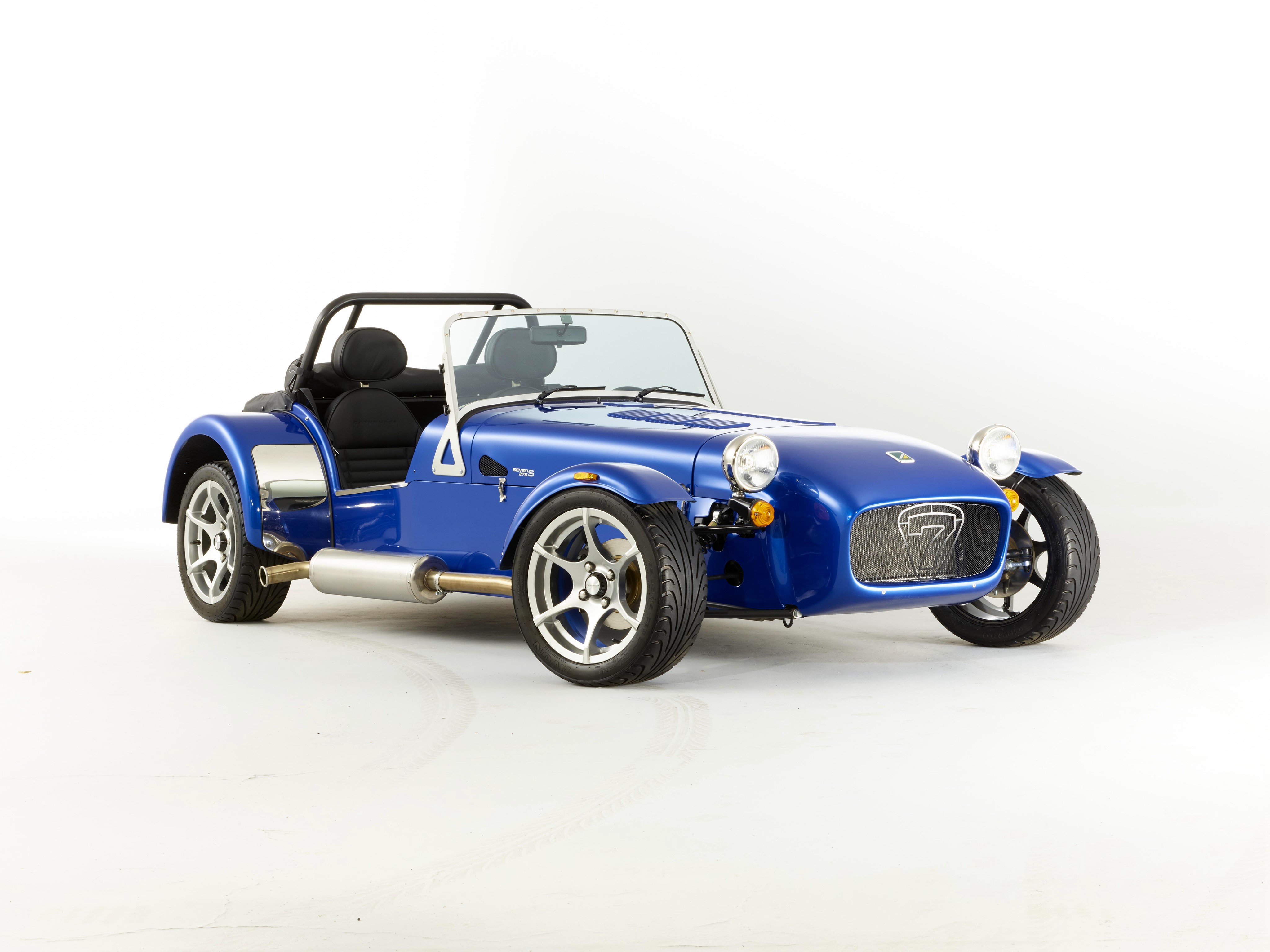 Blue Caterham 7 275 S sports car HD Wallpaper