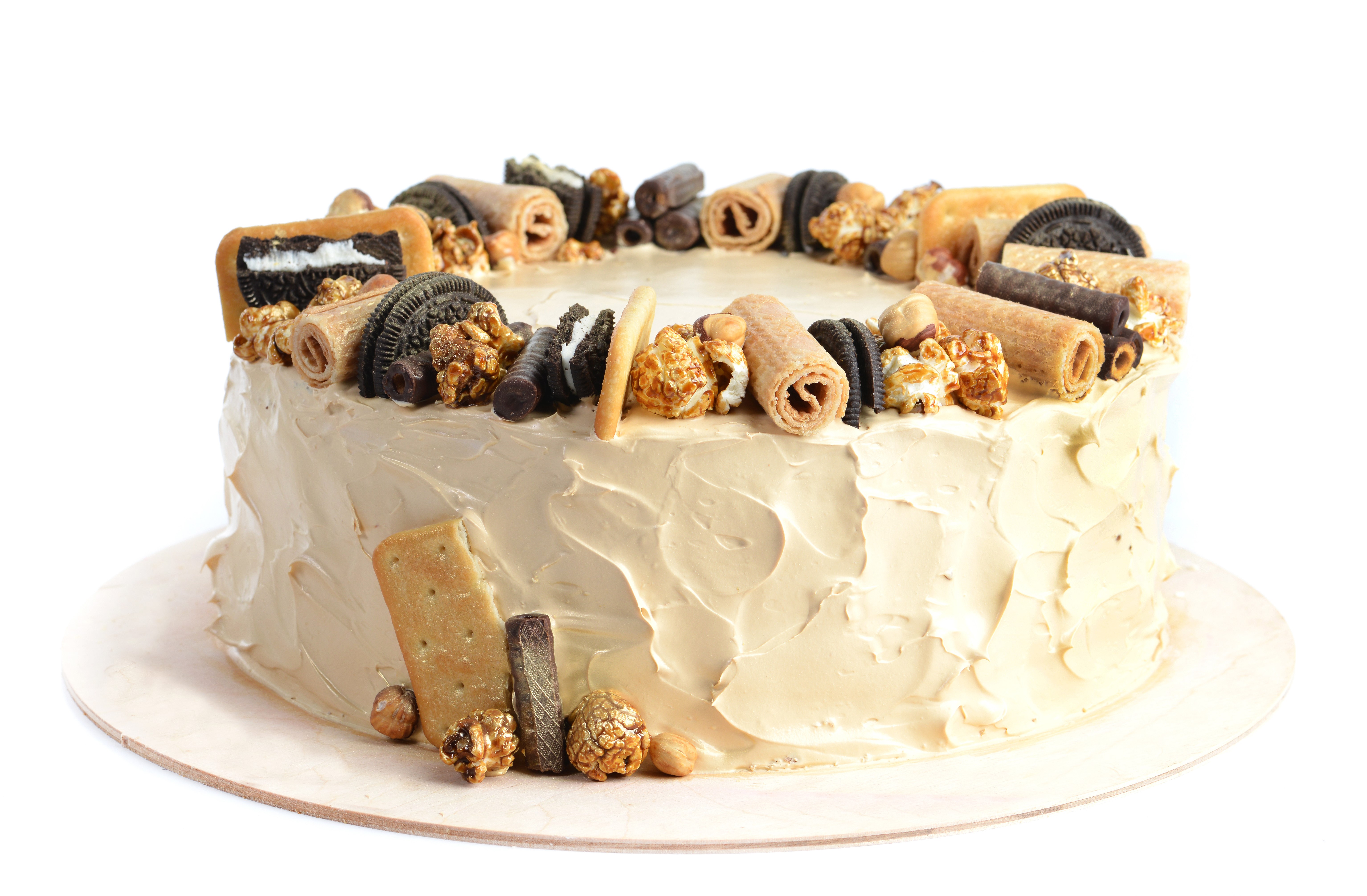 Decorated cake with cookies and popcorn HD Wallpaper
