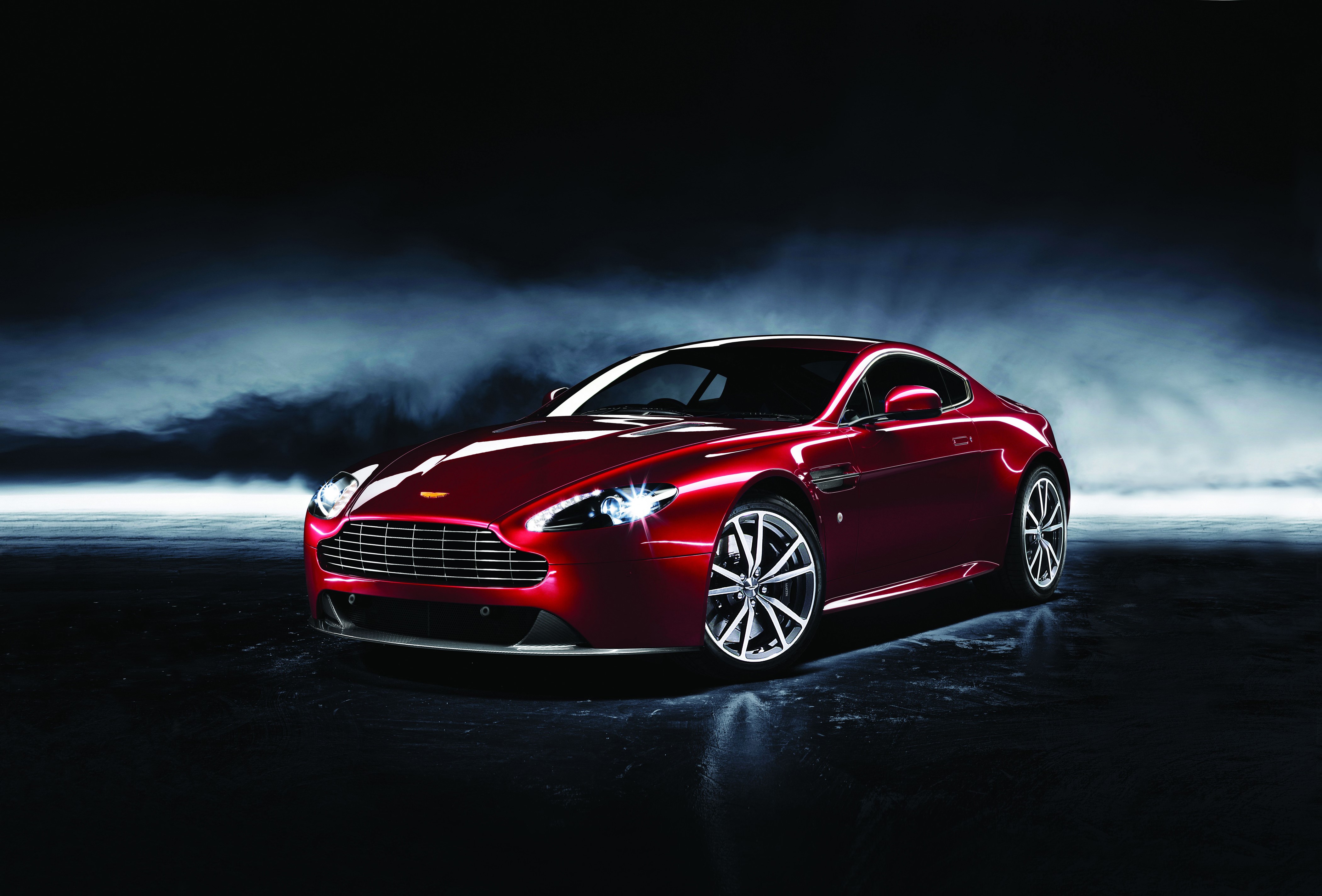 Aston Martin 2012 V8 Vantage S Dragon HD Wallpaper