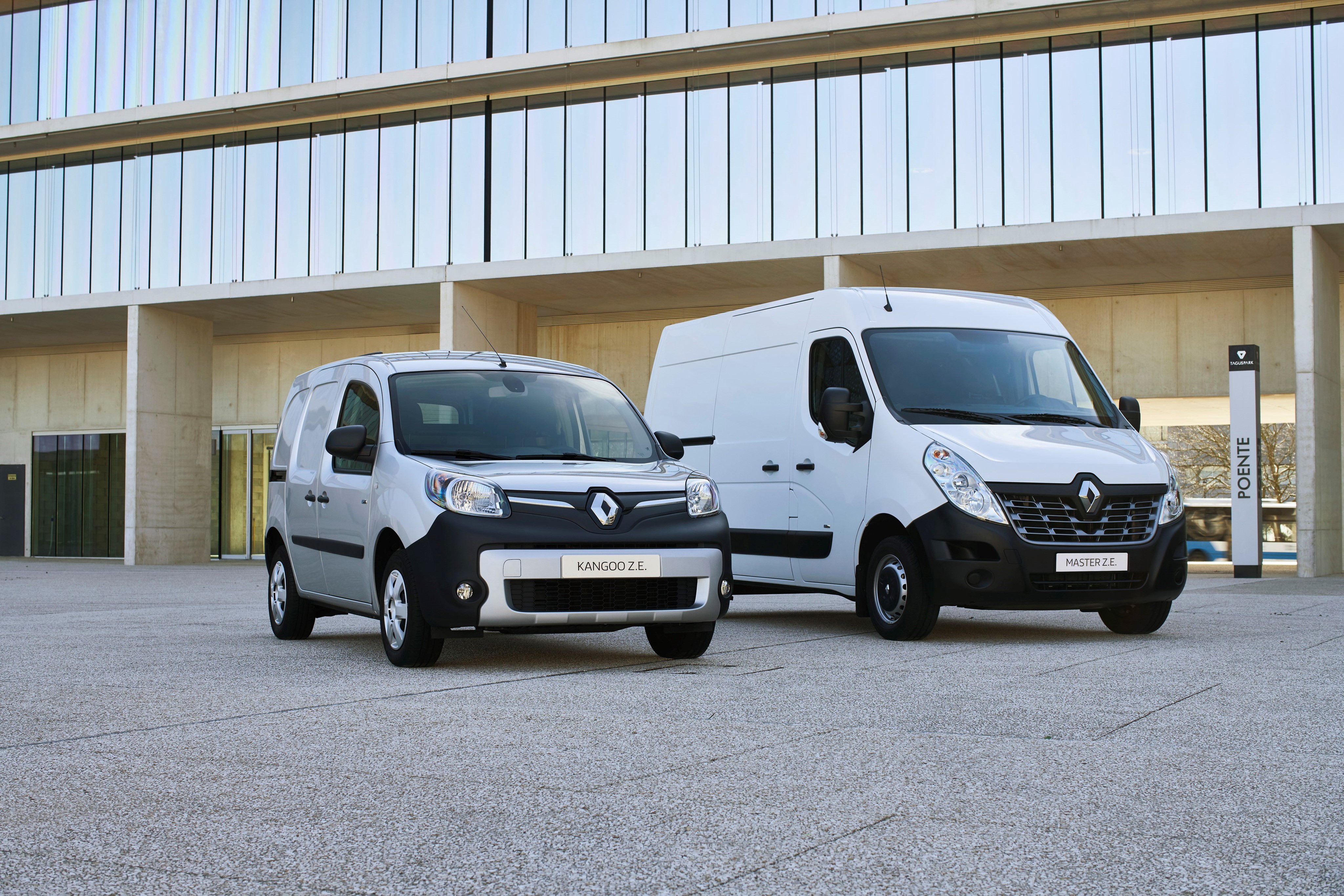 Renault Kangoo Z.E. and Master Z.E. vans HD Wallpaper