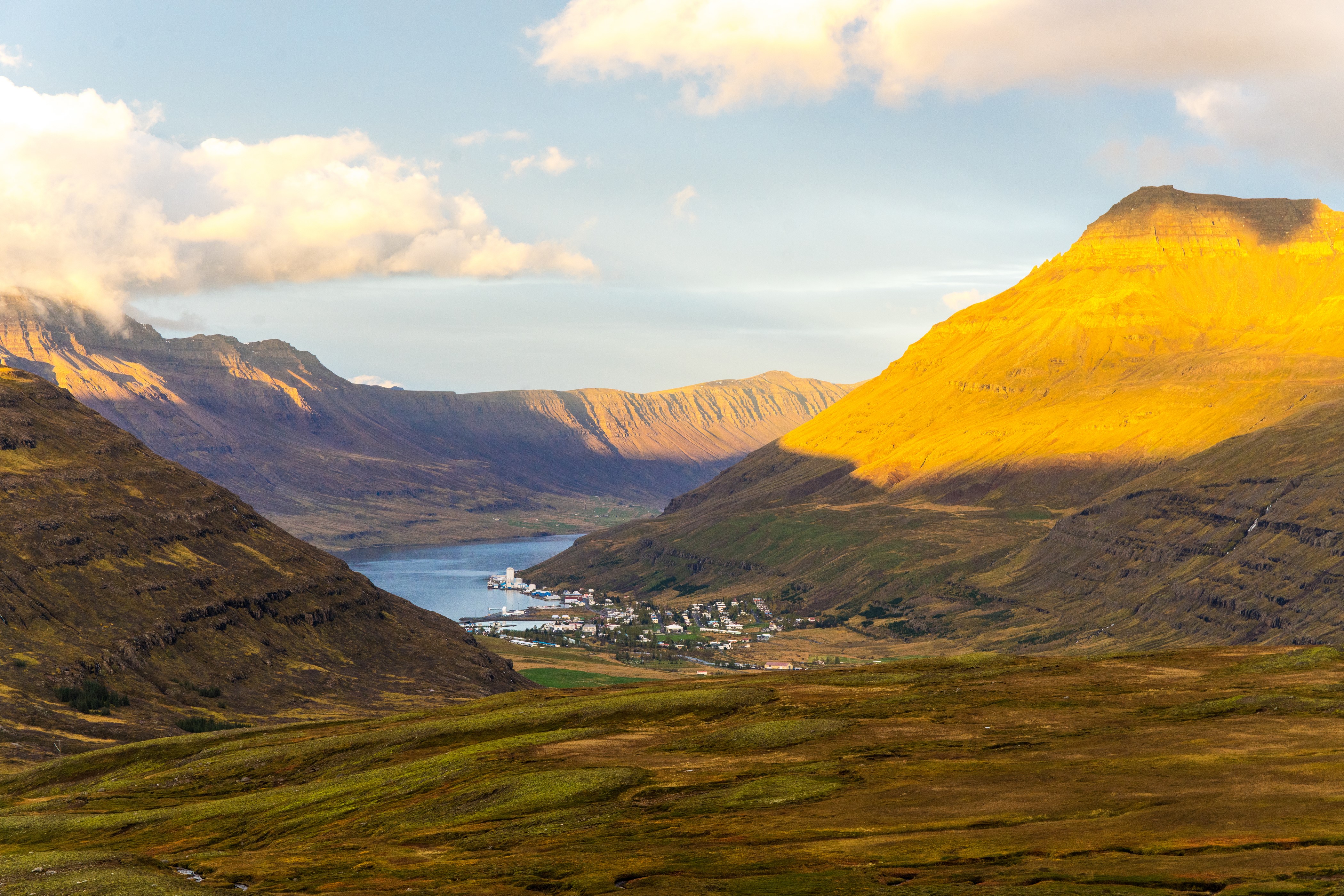 4K Iceland Mountains and Village by Lake HD Wallpaper