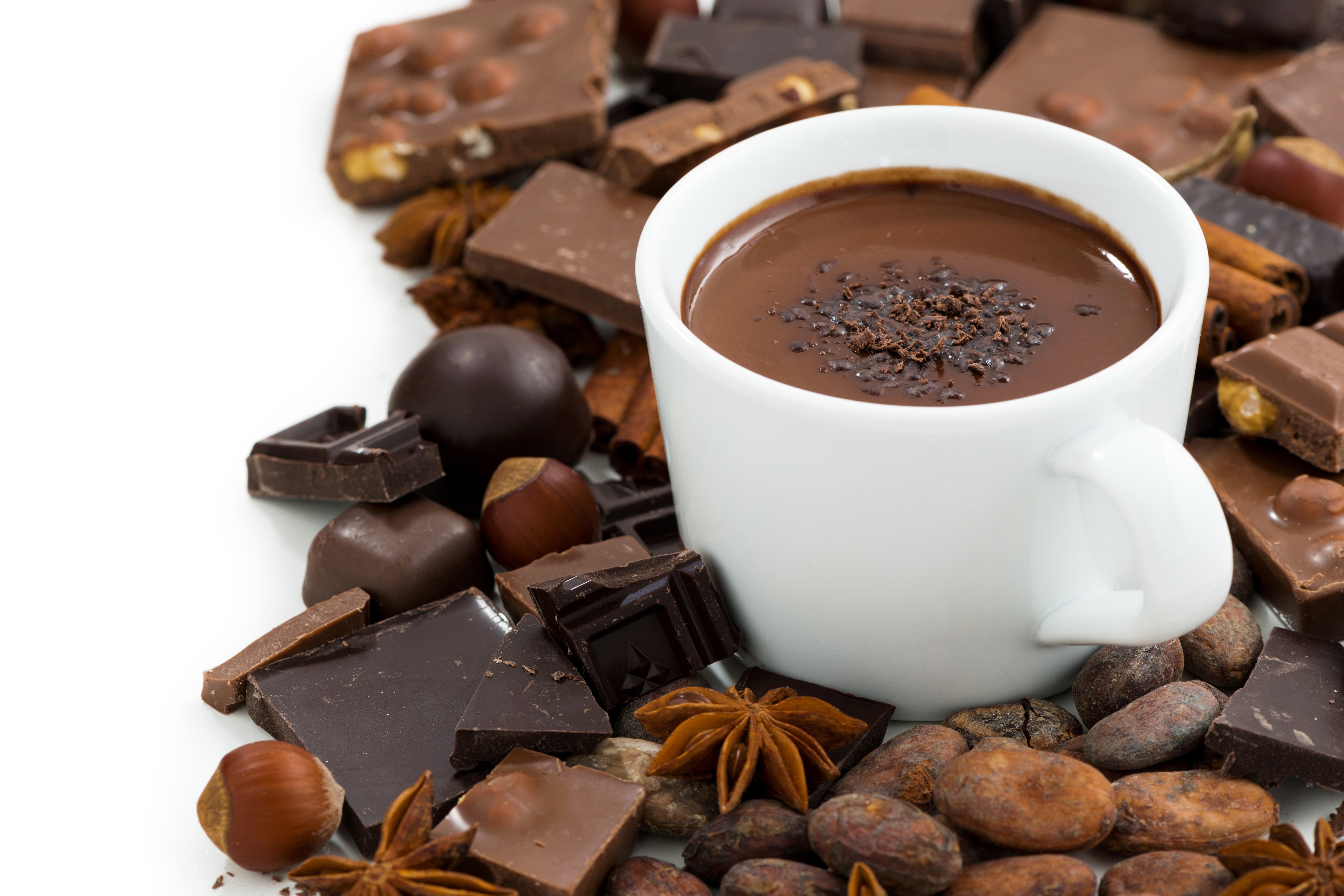 Hot chocolate drink with chocolate and nuts HD Wallpaper