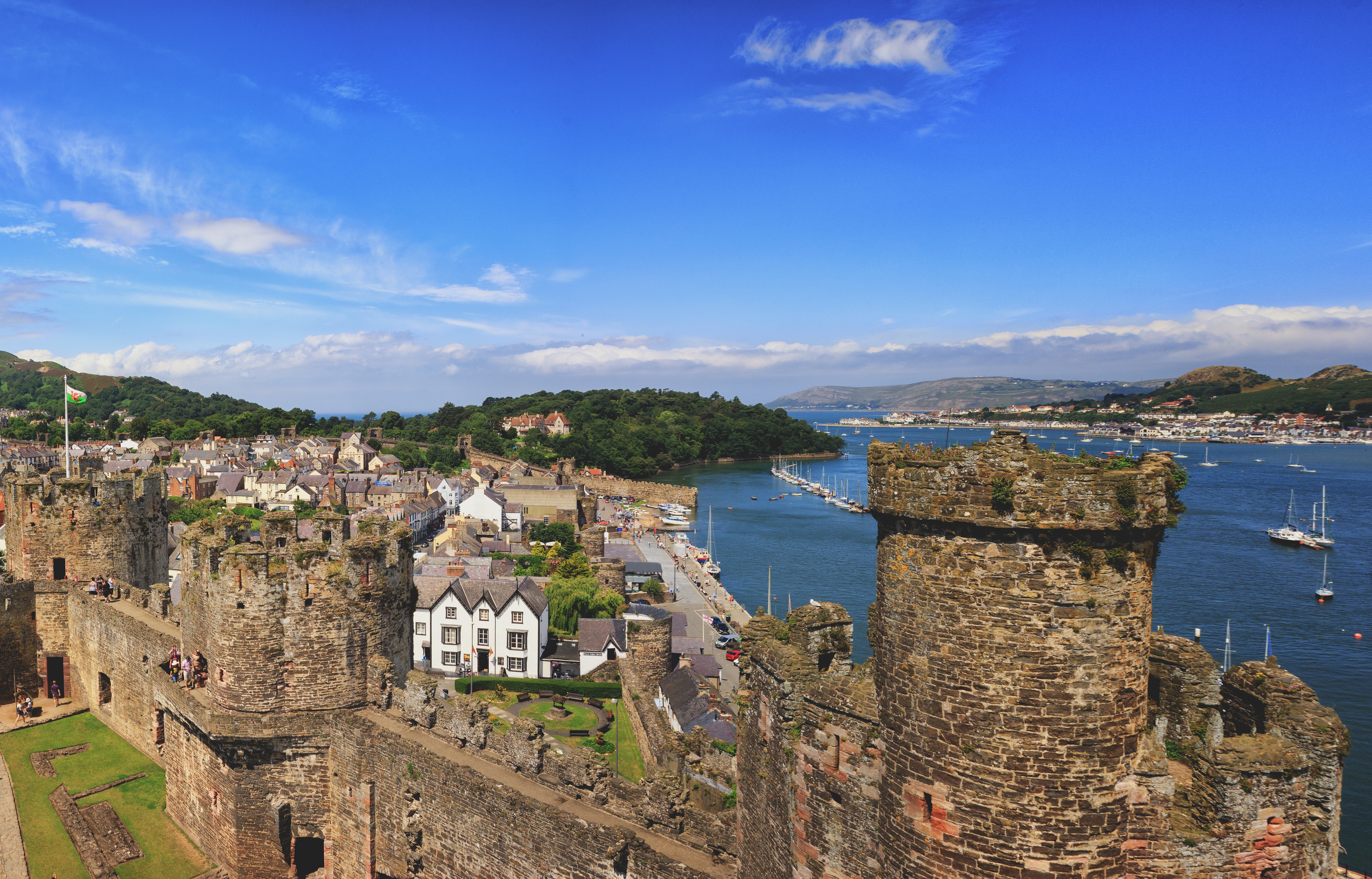 Conwy Castle and Town, Wales, United Kingdom HD Wallpaper