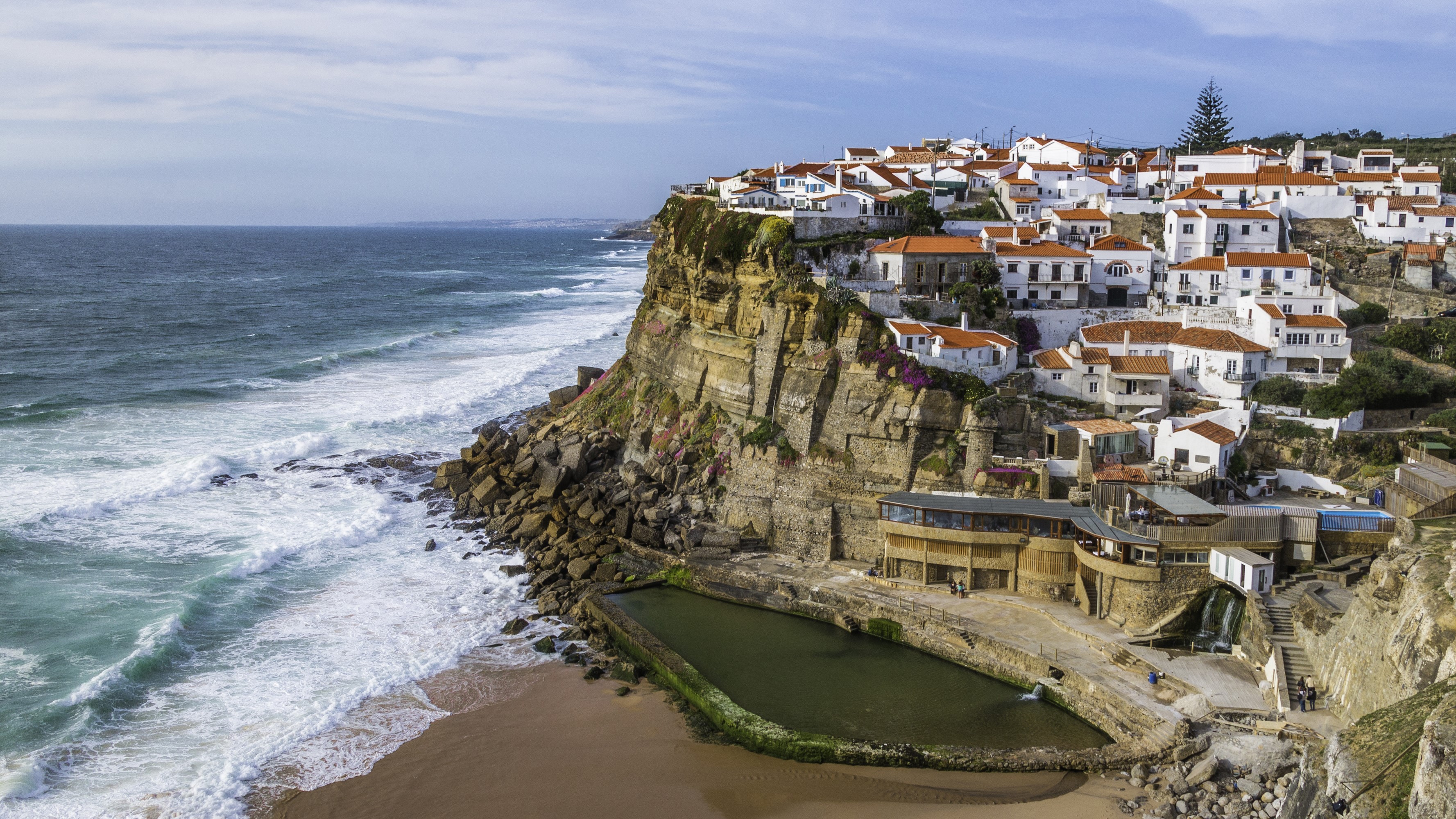 Azenhas do Mar, Portugal: White Houses on a Cliff Overlooking the Ocean HD Wallpaper
