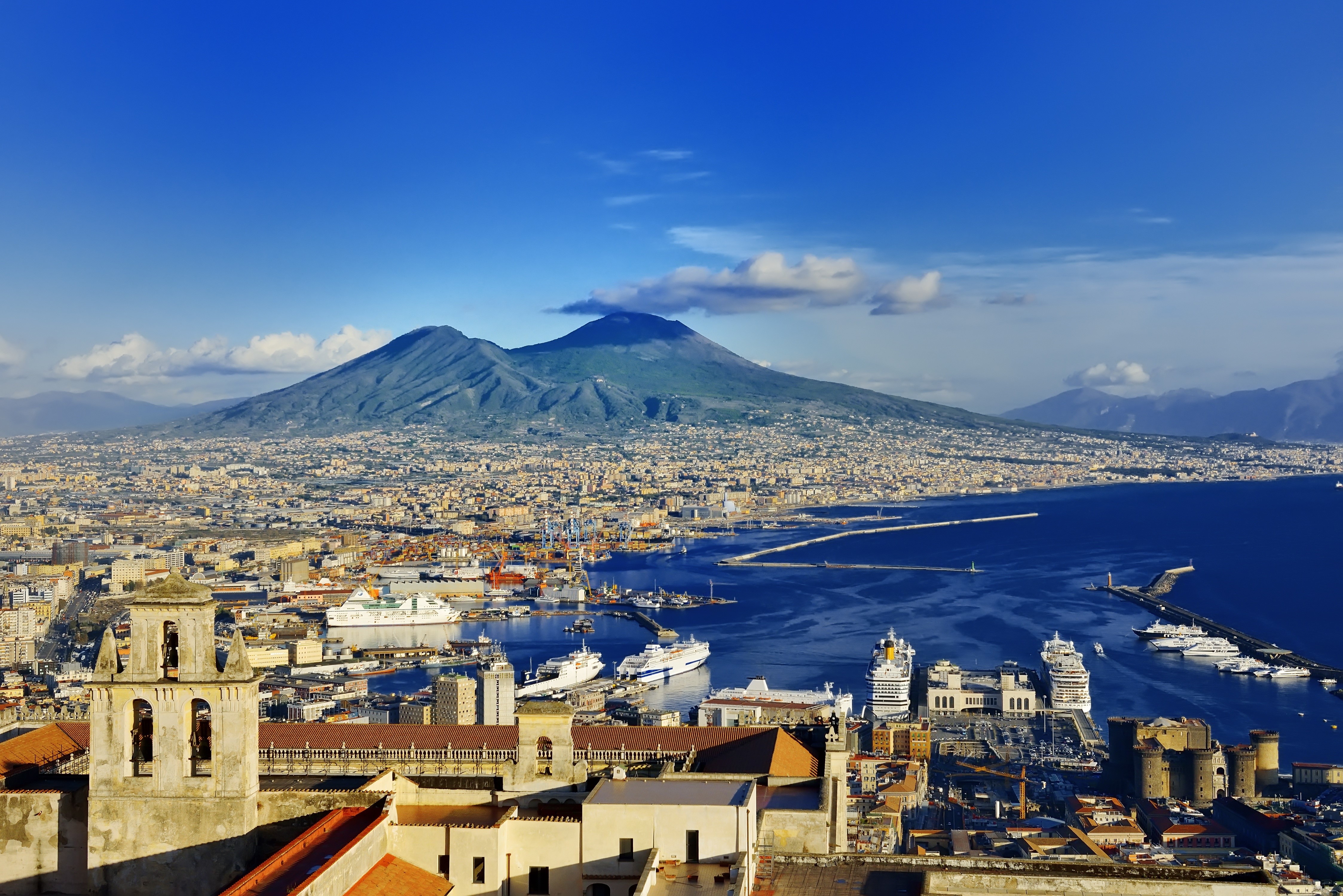Naples, Italy with Mount Vesuvius and cruise ships HD Wallpaper