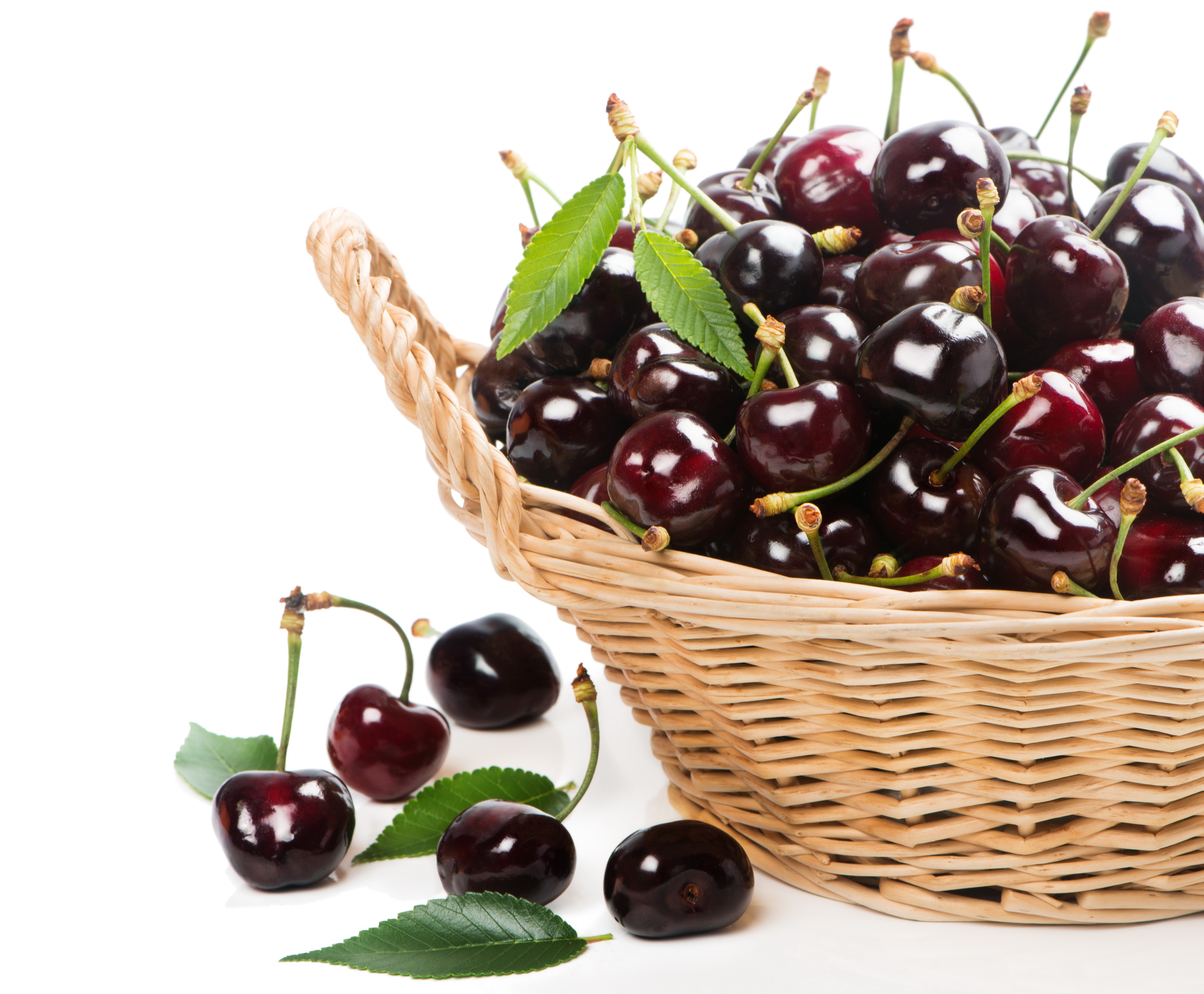 Cherries in a wicker basket HD Wallpaper