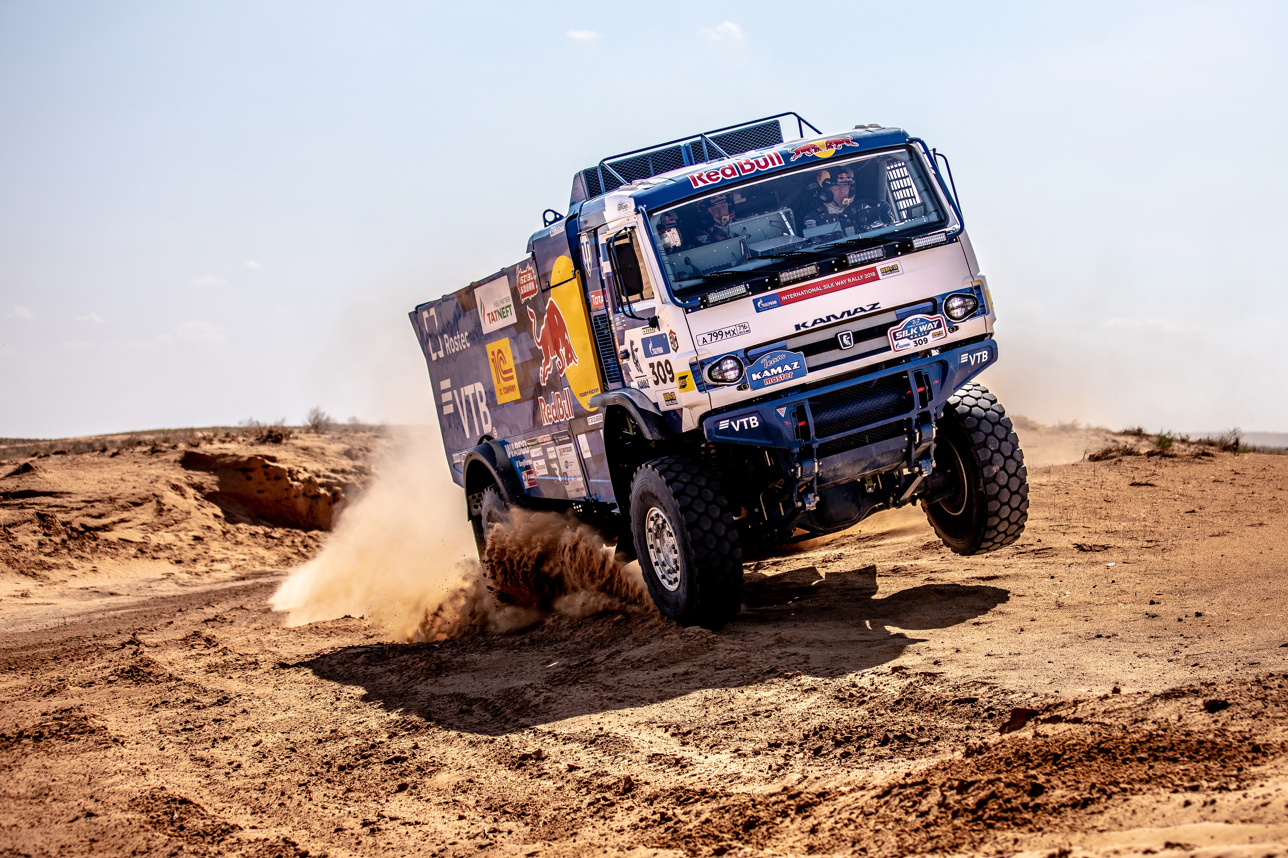 2018 Kamaz-43509 Rally Truck in Desert HD Wallpaper