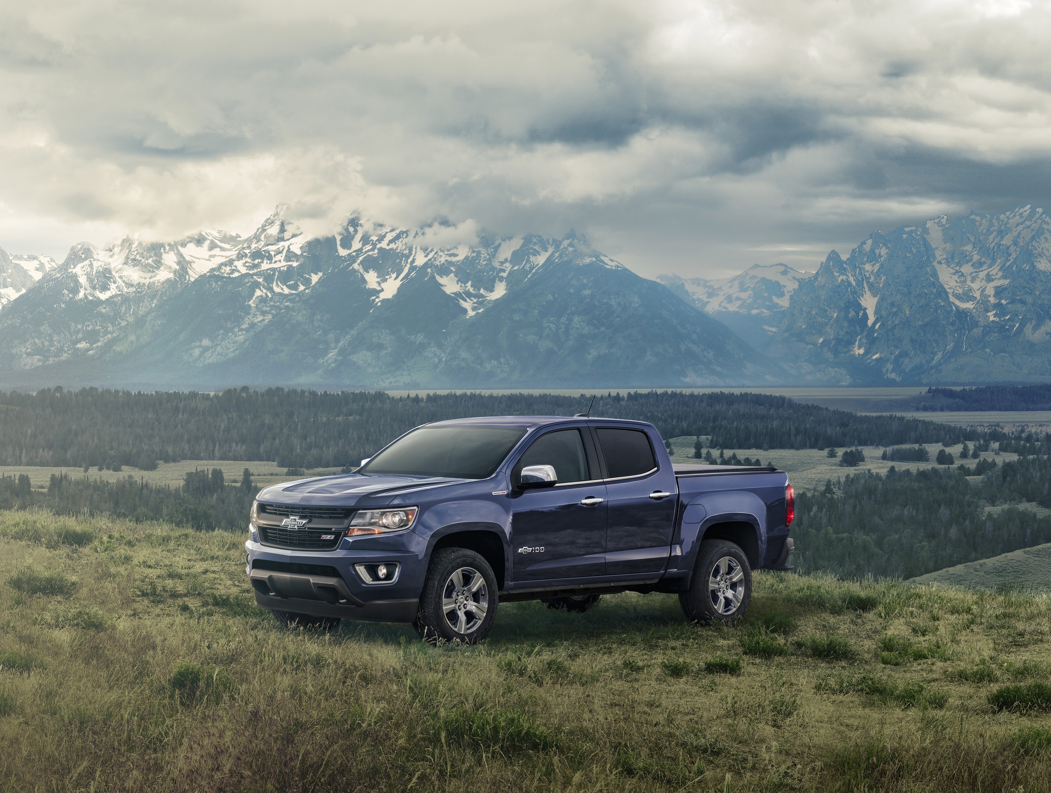 Blue Chevrolet Colorado Z71 Pickup Truck in Mountains HD Wallpaper