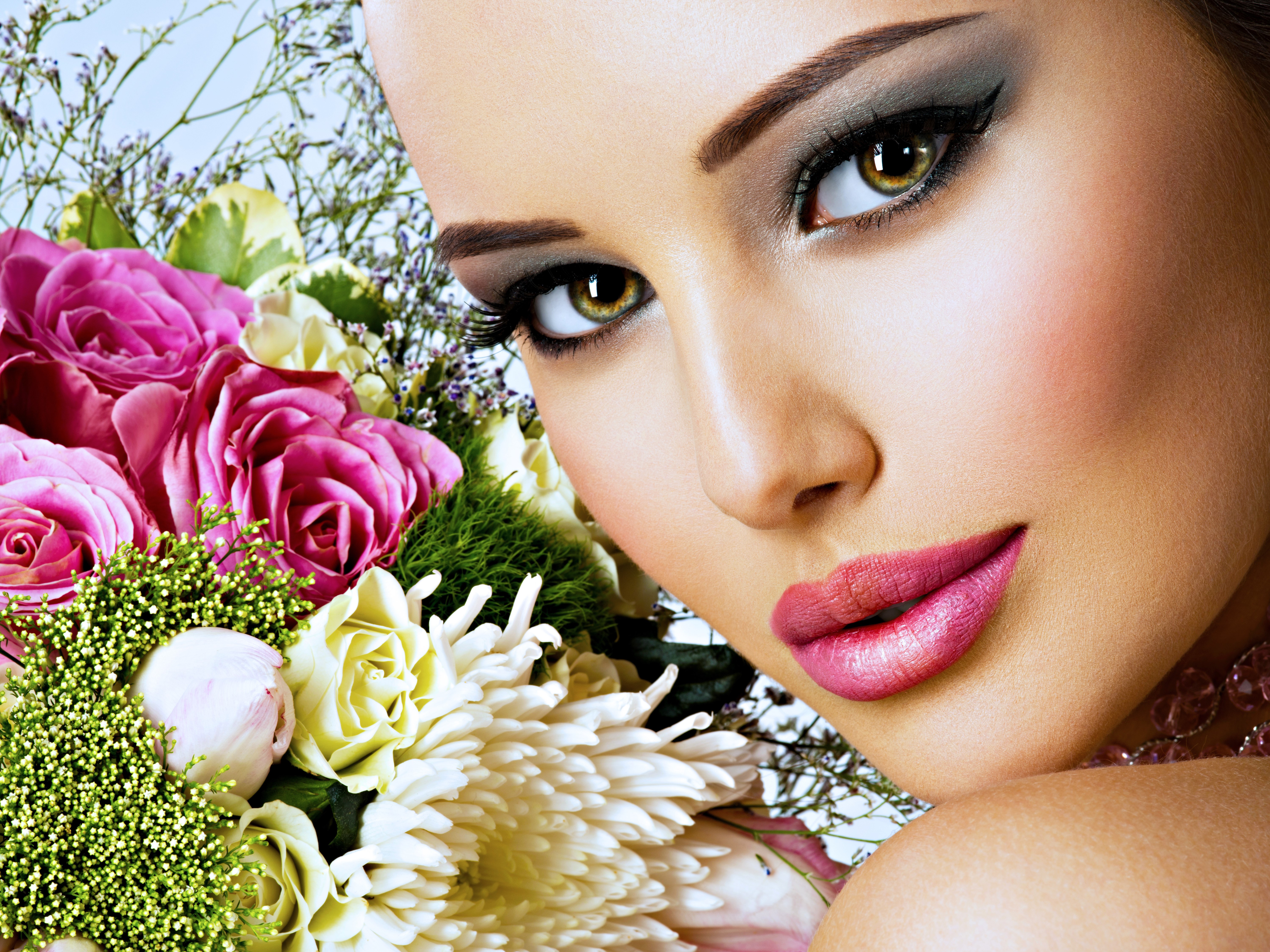 Woman with makeup and bouquet HD Wallpaper