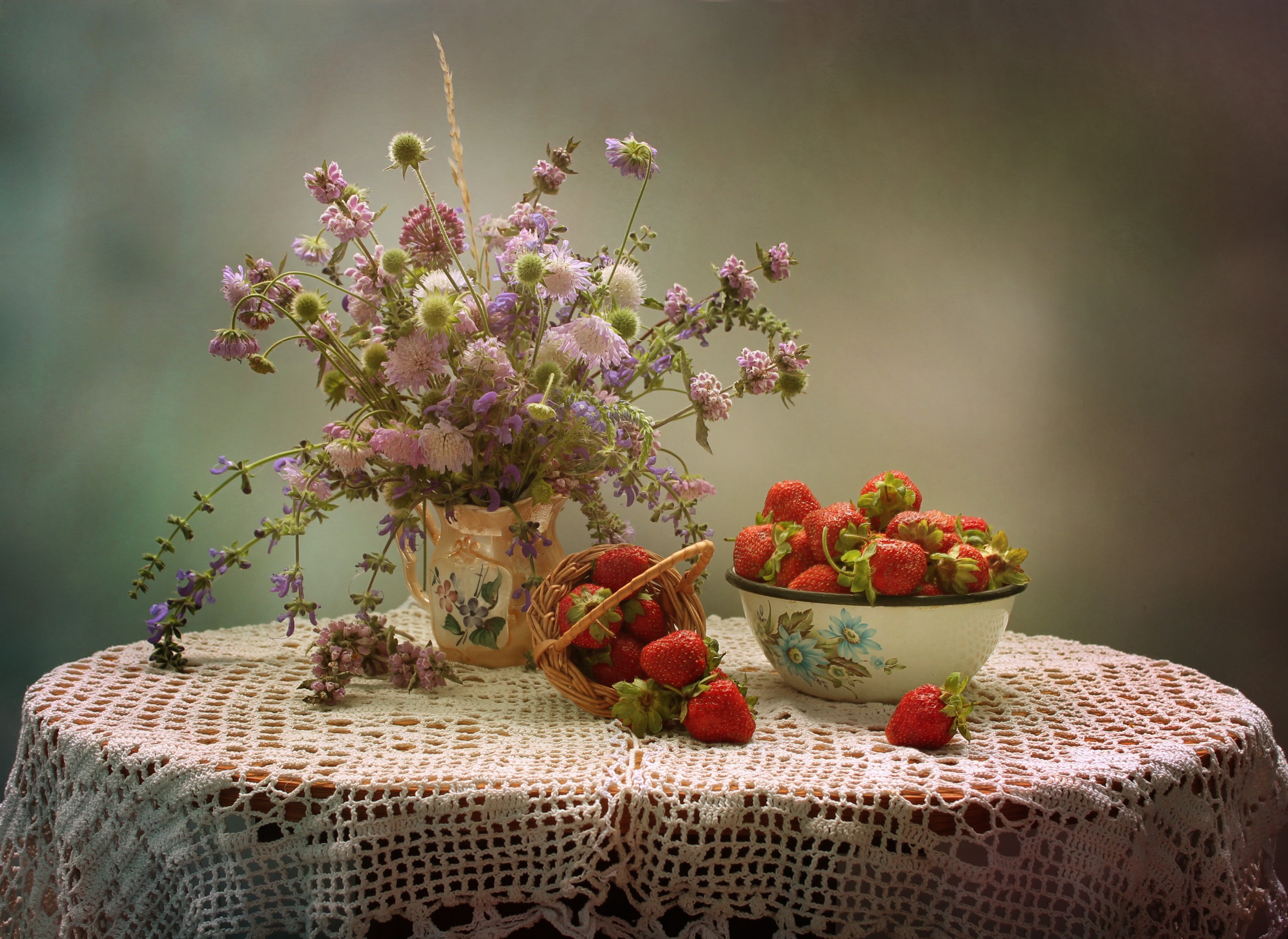 Still life with strawberries and wildflowers HD Wallpaper