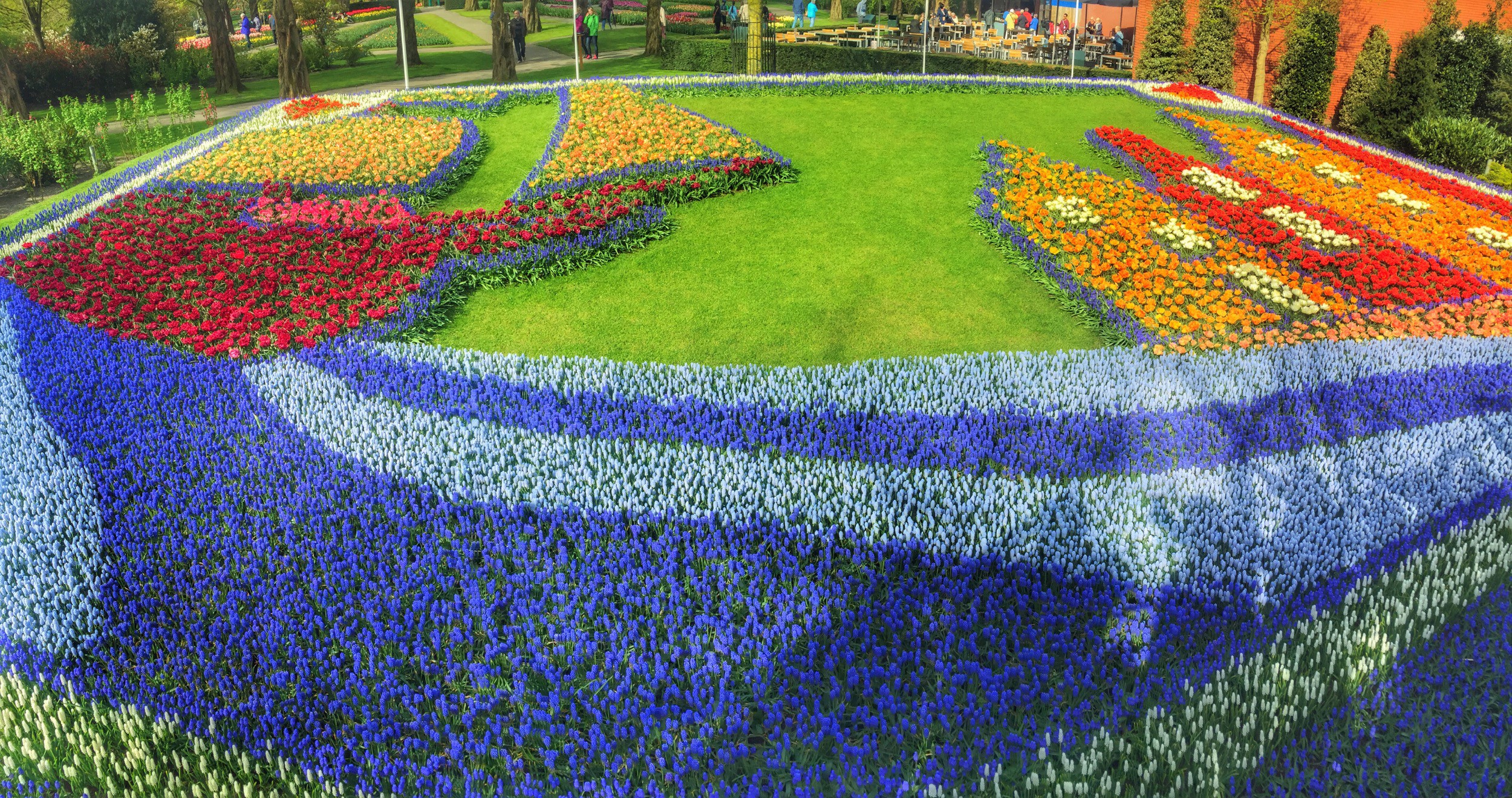 Flower design at Keukenhof Gardens, Netherlands HD Wallpaper