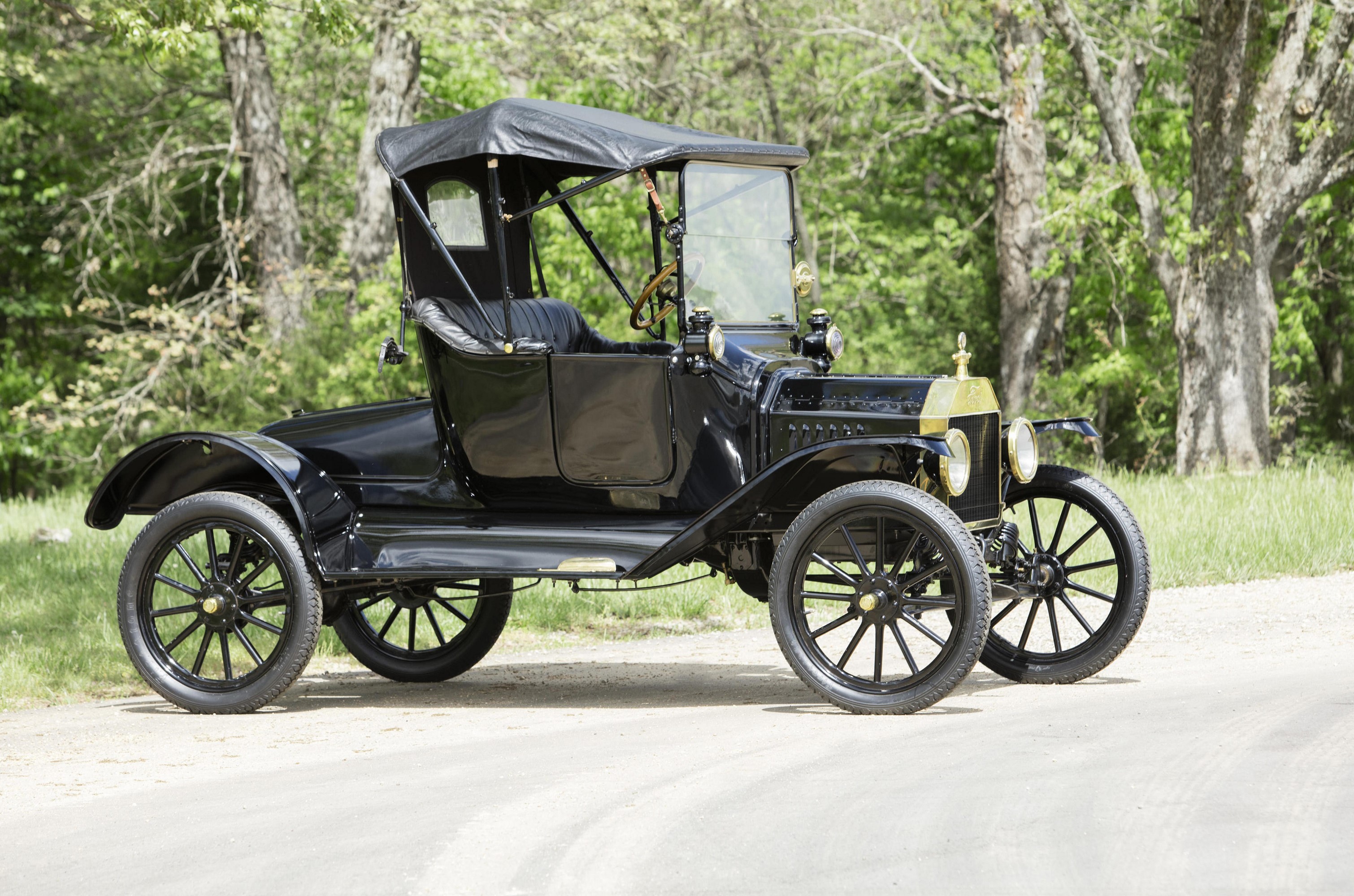1915 Ford Model T Runabout HD Wallpaper