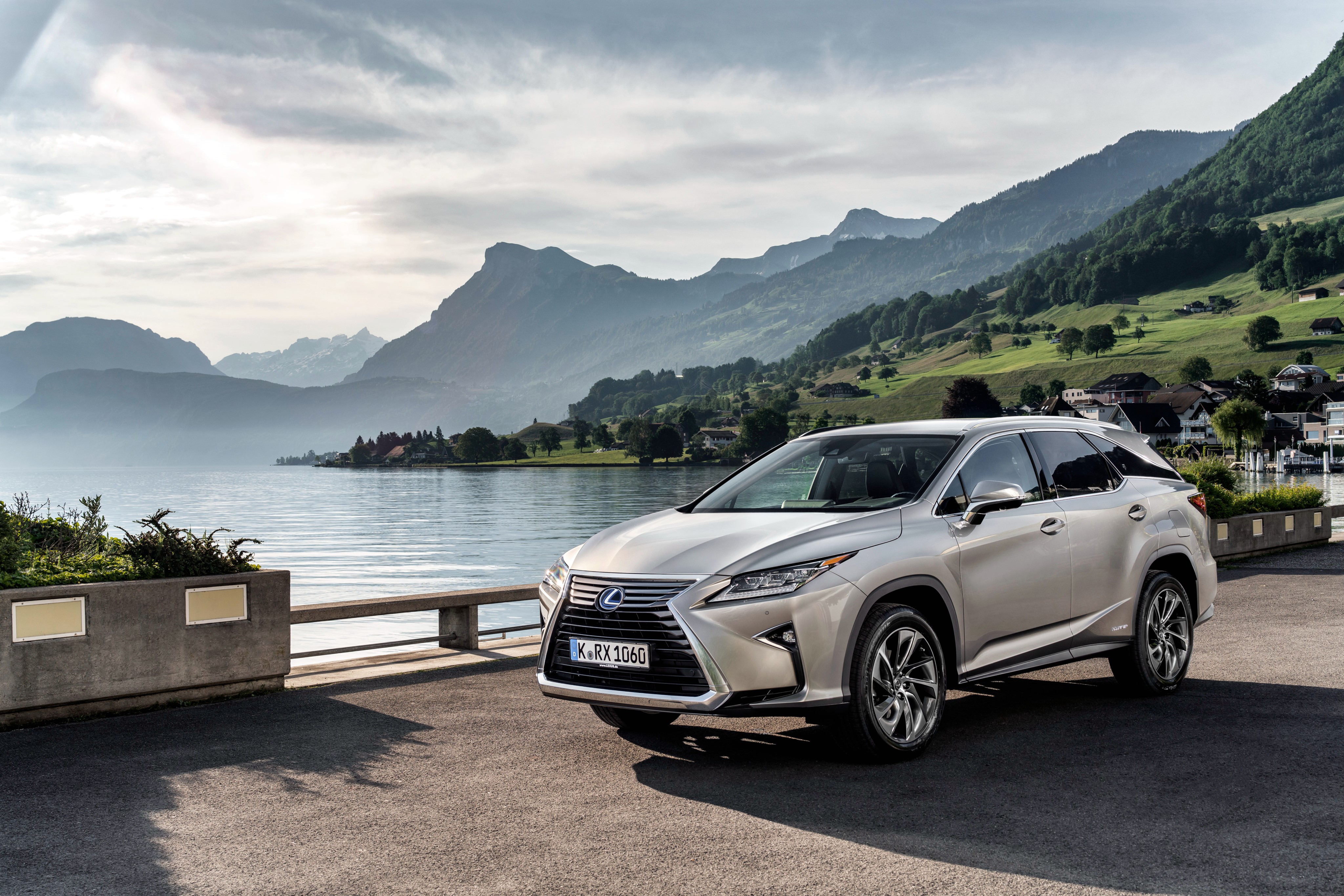 2018 Lexus RX 450hL in Silver HD Wallpaper