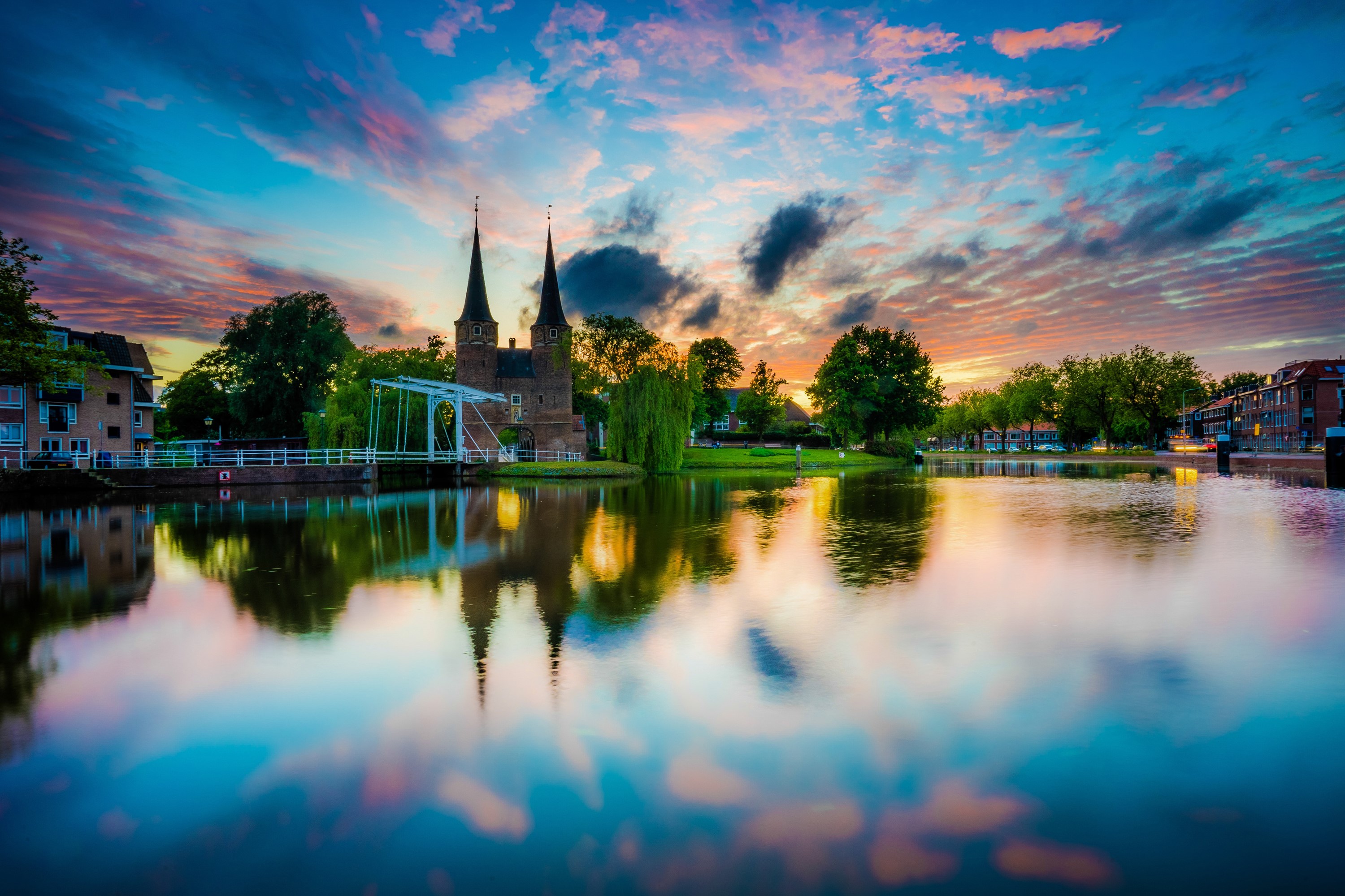 Delft city gate and canal at sunset, Netherlands HD Wallpaper