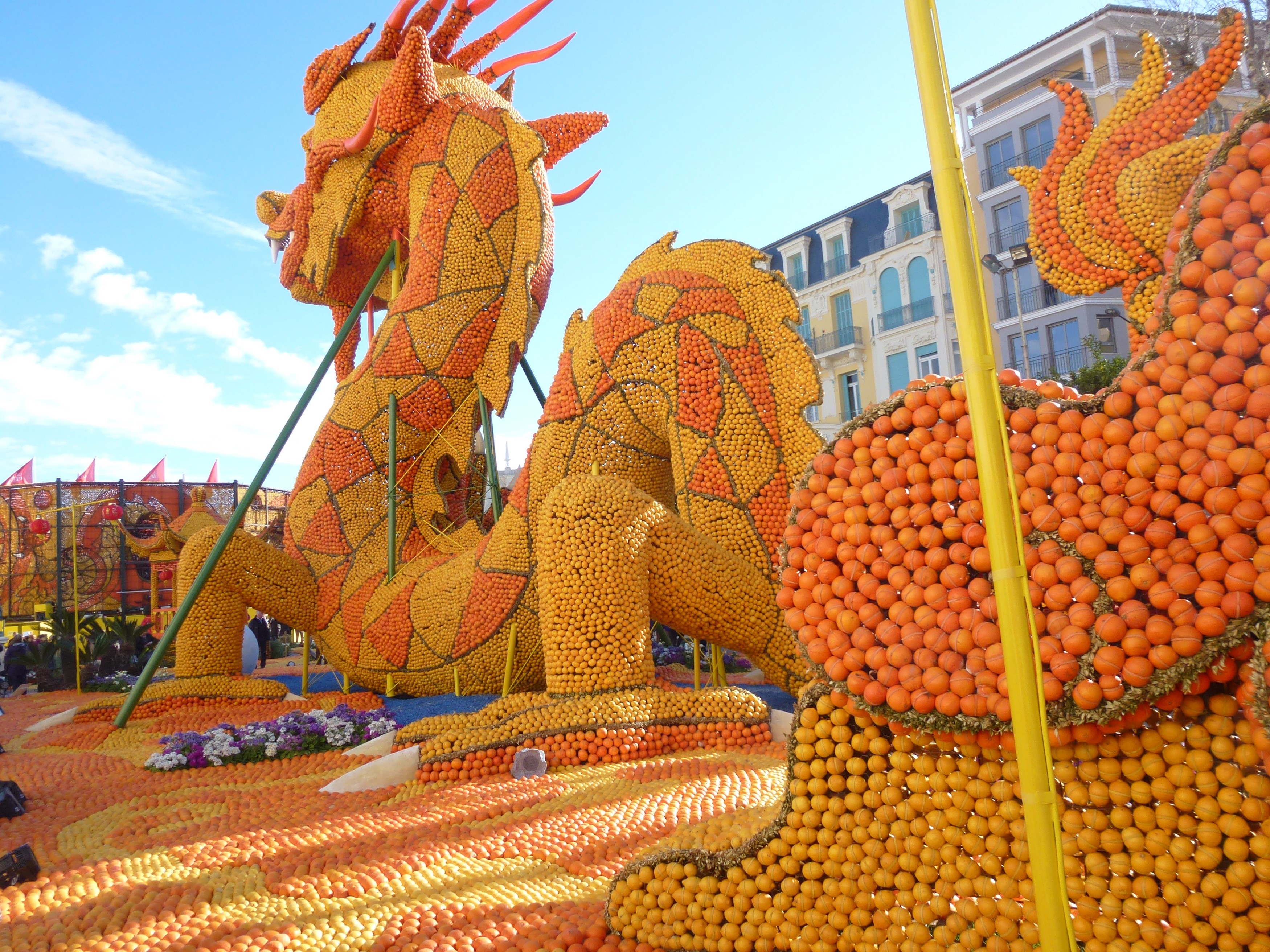 Lemon Festival Menton Citrus Dragon Sculpture HD Wallpaper
